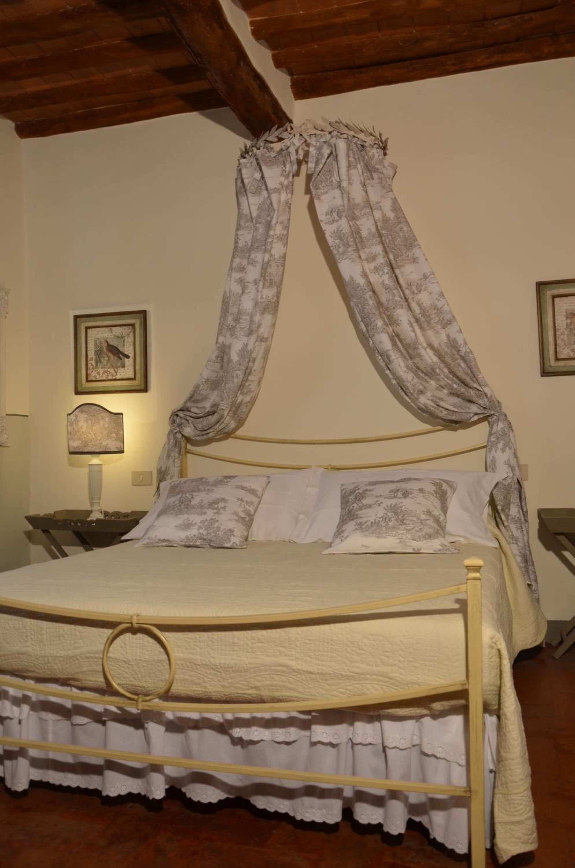 Double Room - Photo 11
