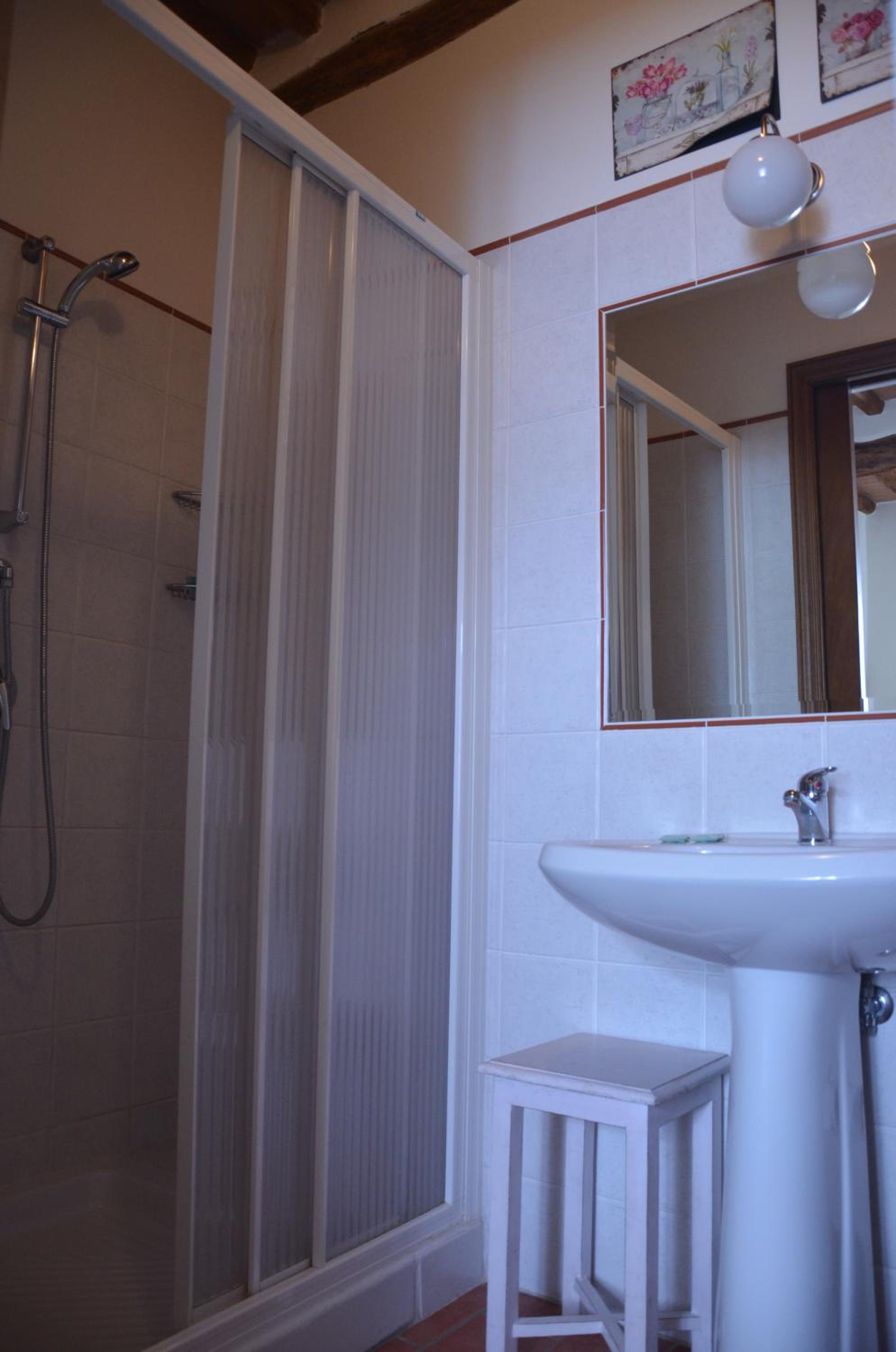 Double Room - Photo 4