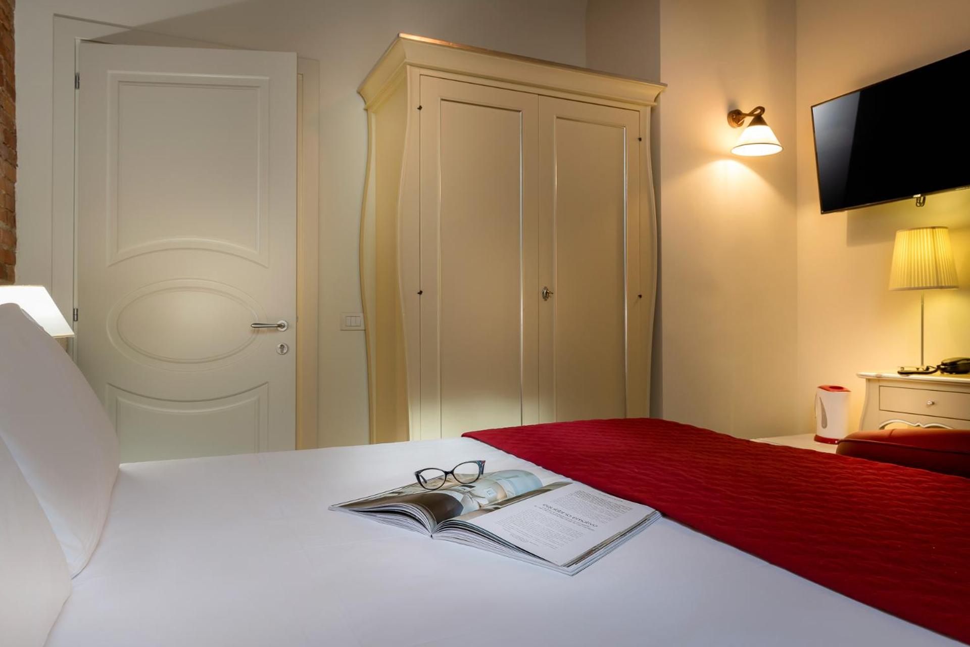 Classic Double Room — the supplier's photographs — photo 3
