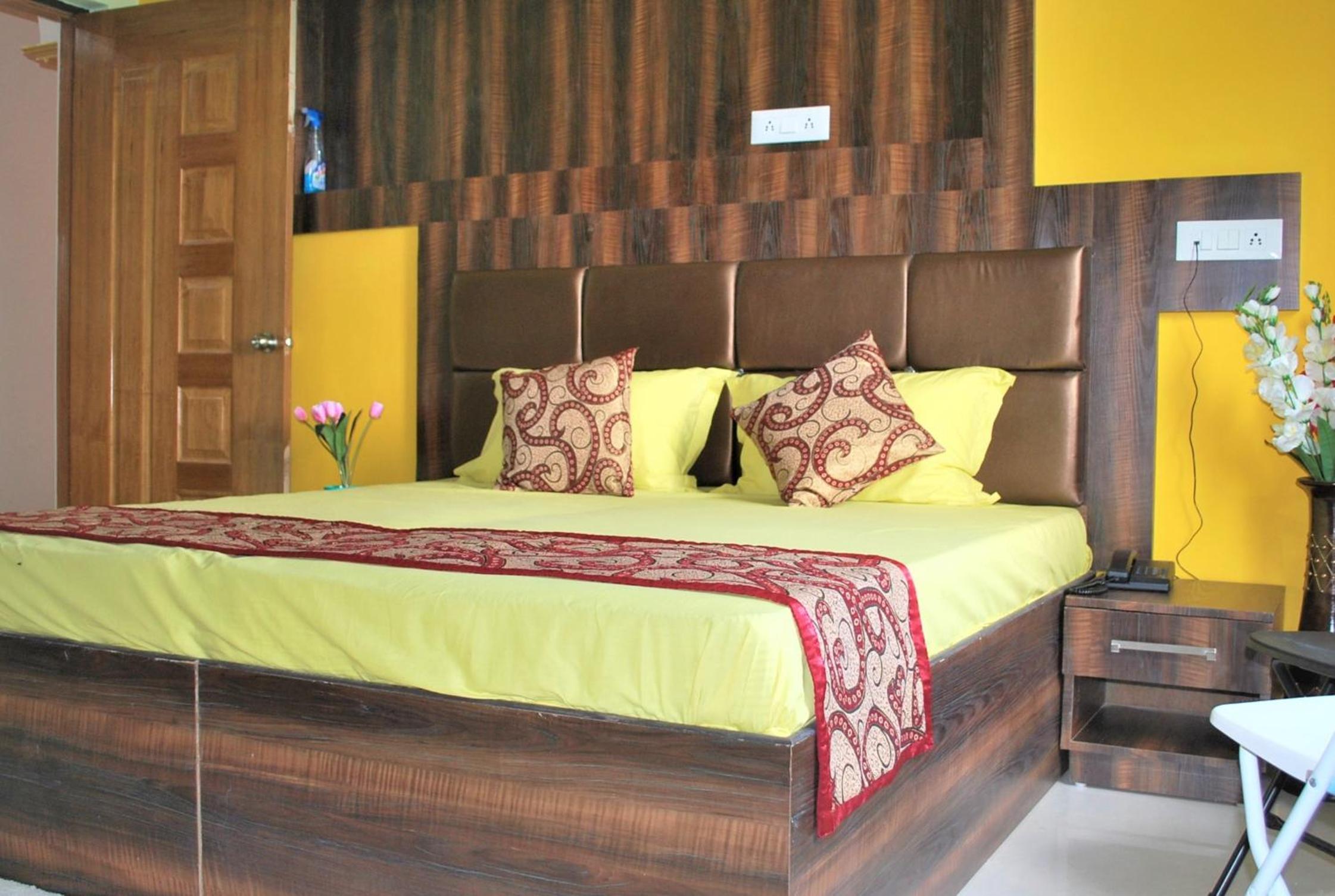 Deluxe Double or Twin Room with Mountain View photo 3