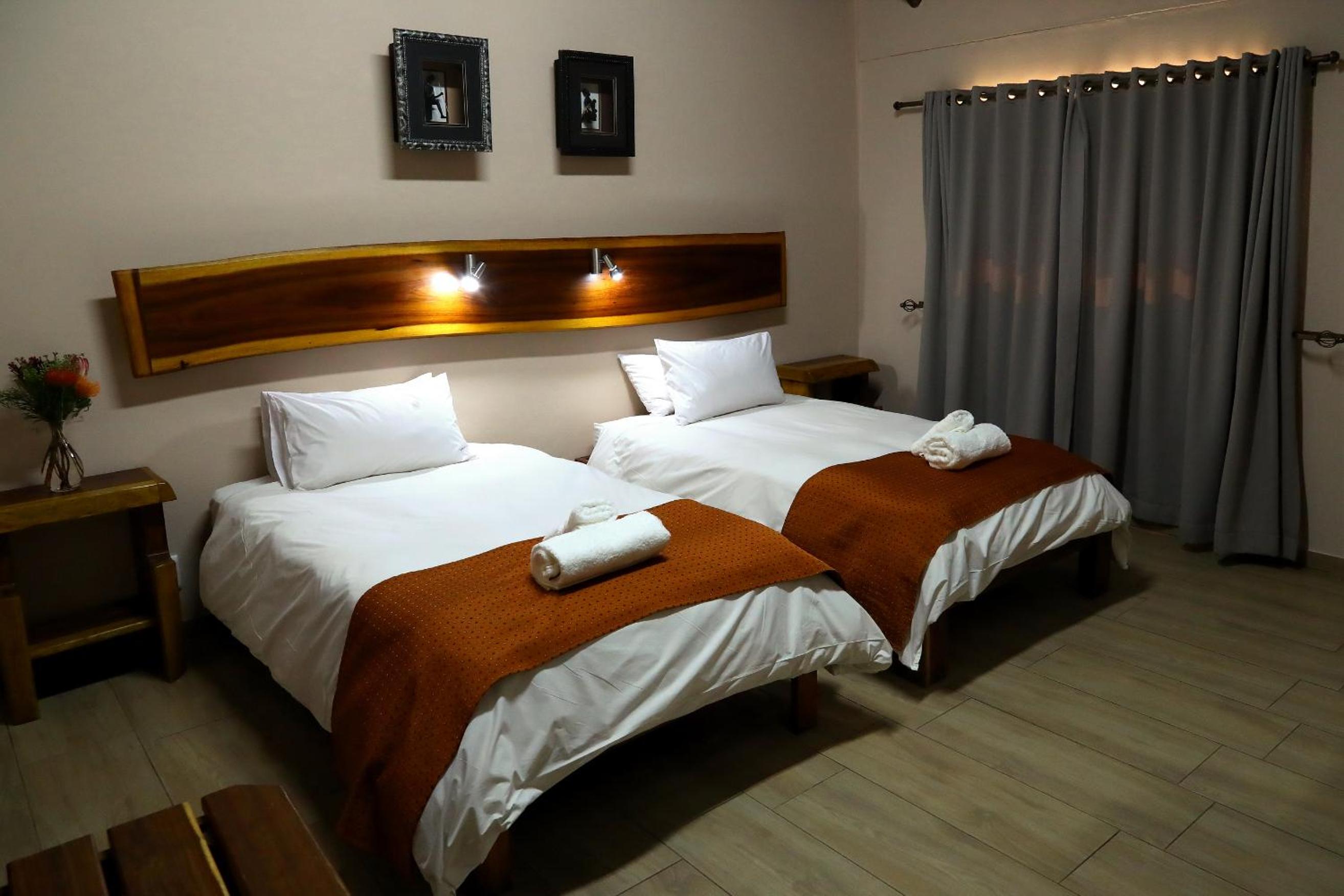 Standard Twin Room photo 1