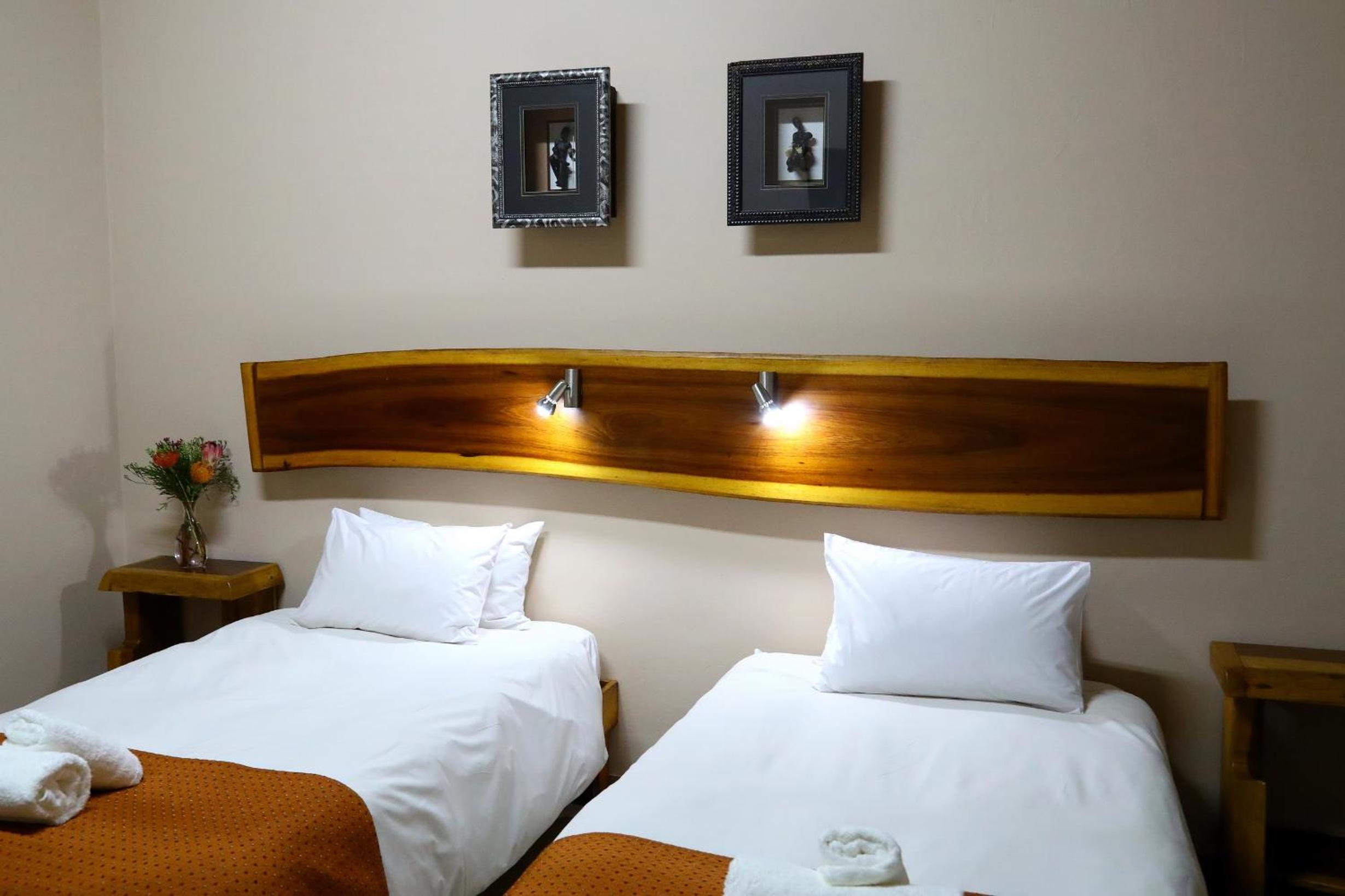 Standard Twin Room photo 2