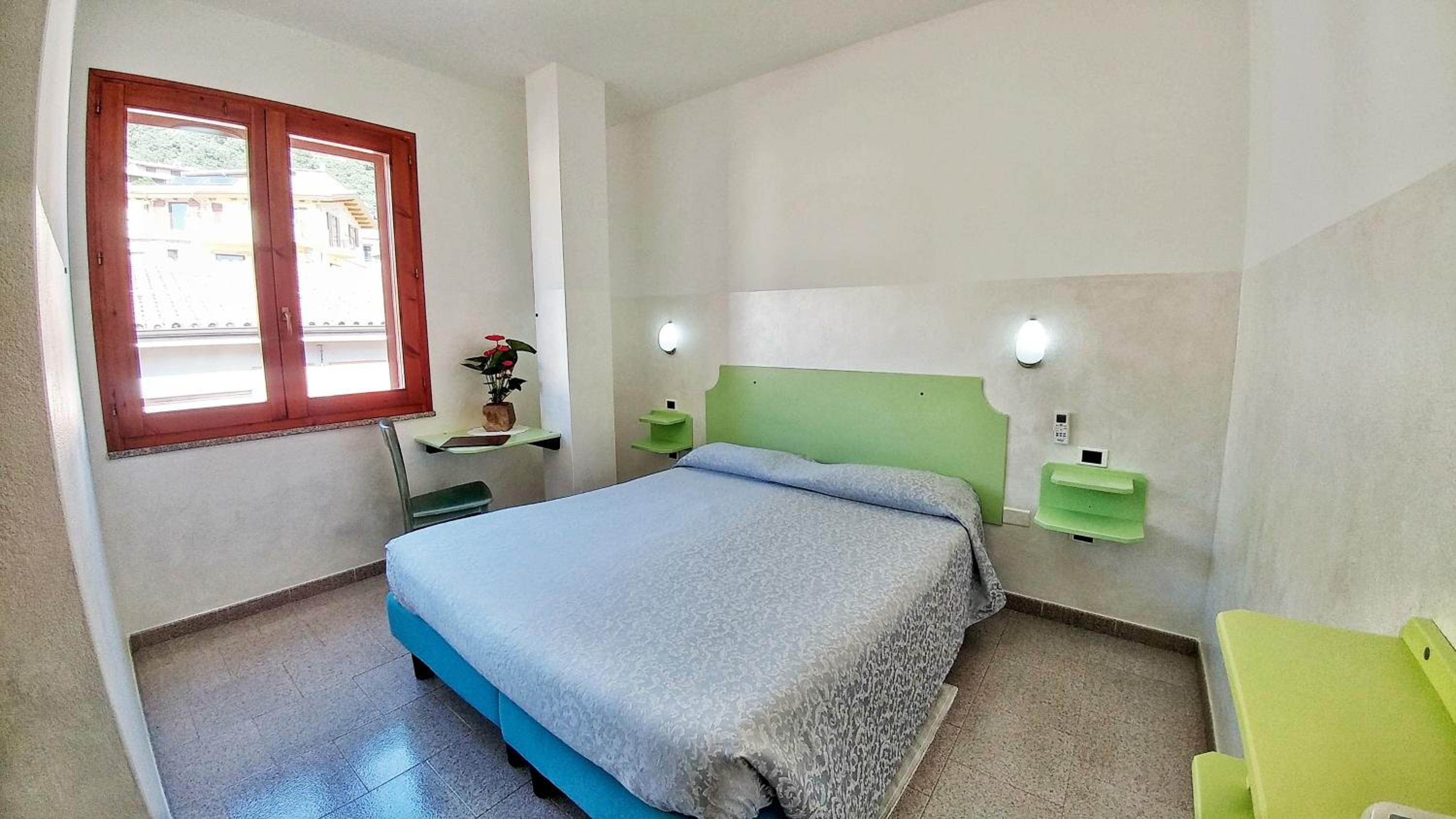 Double or Twin Room - Photo 6