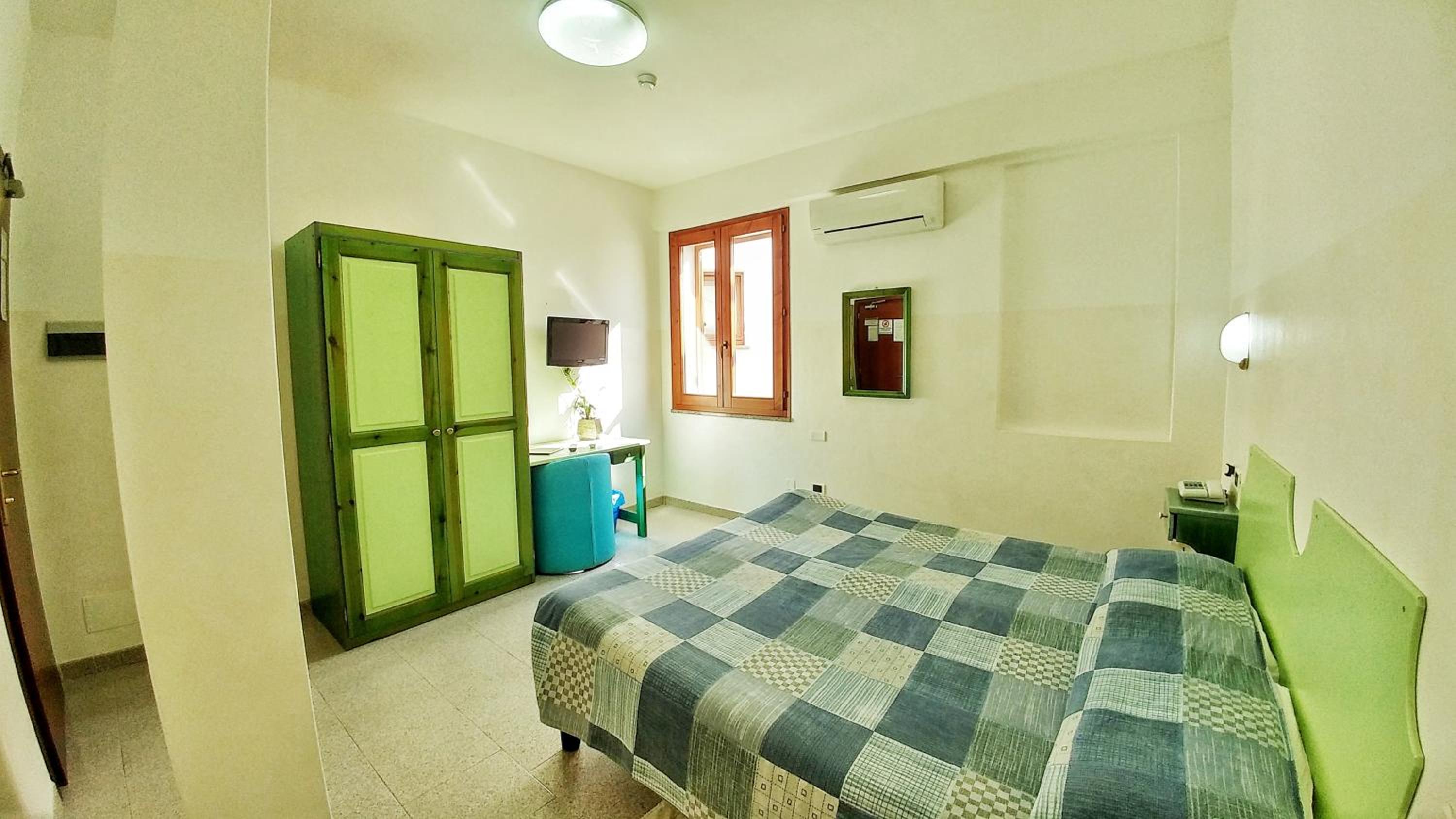 Economy Double Room - Photo 2