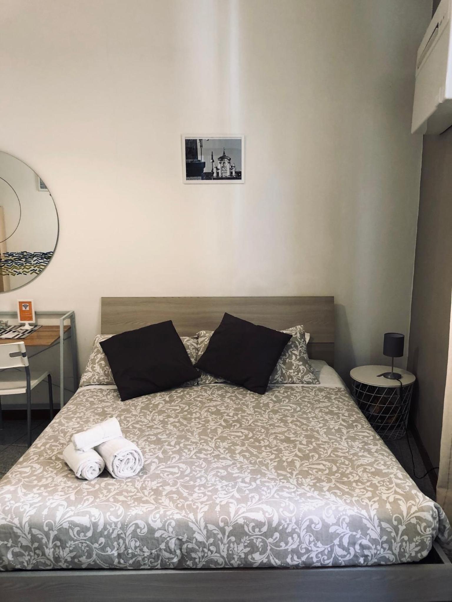 Double Room with Private Bathroom photo 2