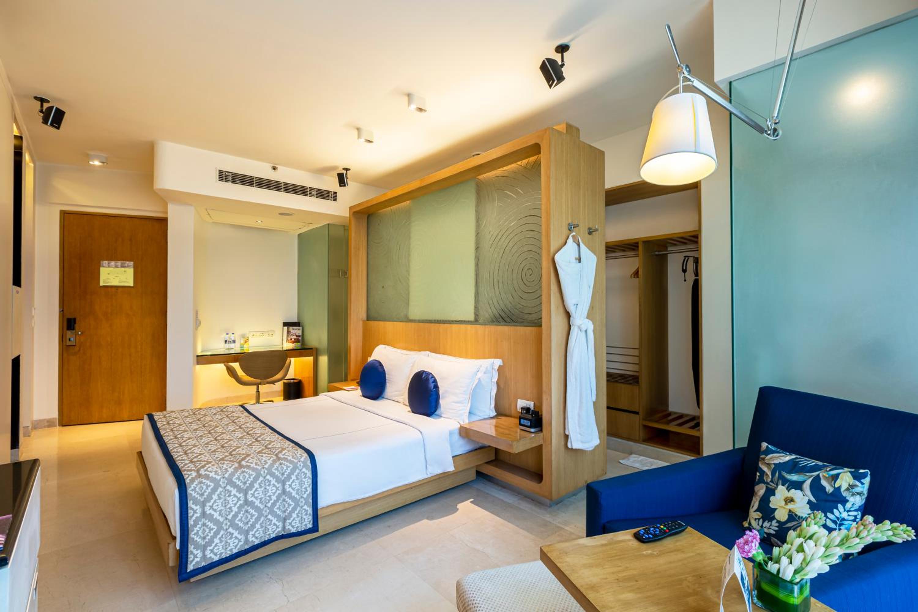 Superior Room City View Queen Bed Superior Room City View Queen Bed