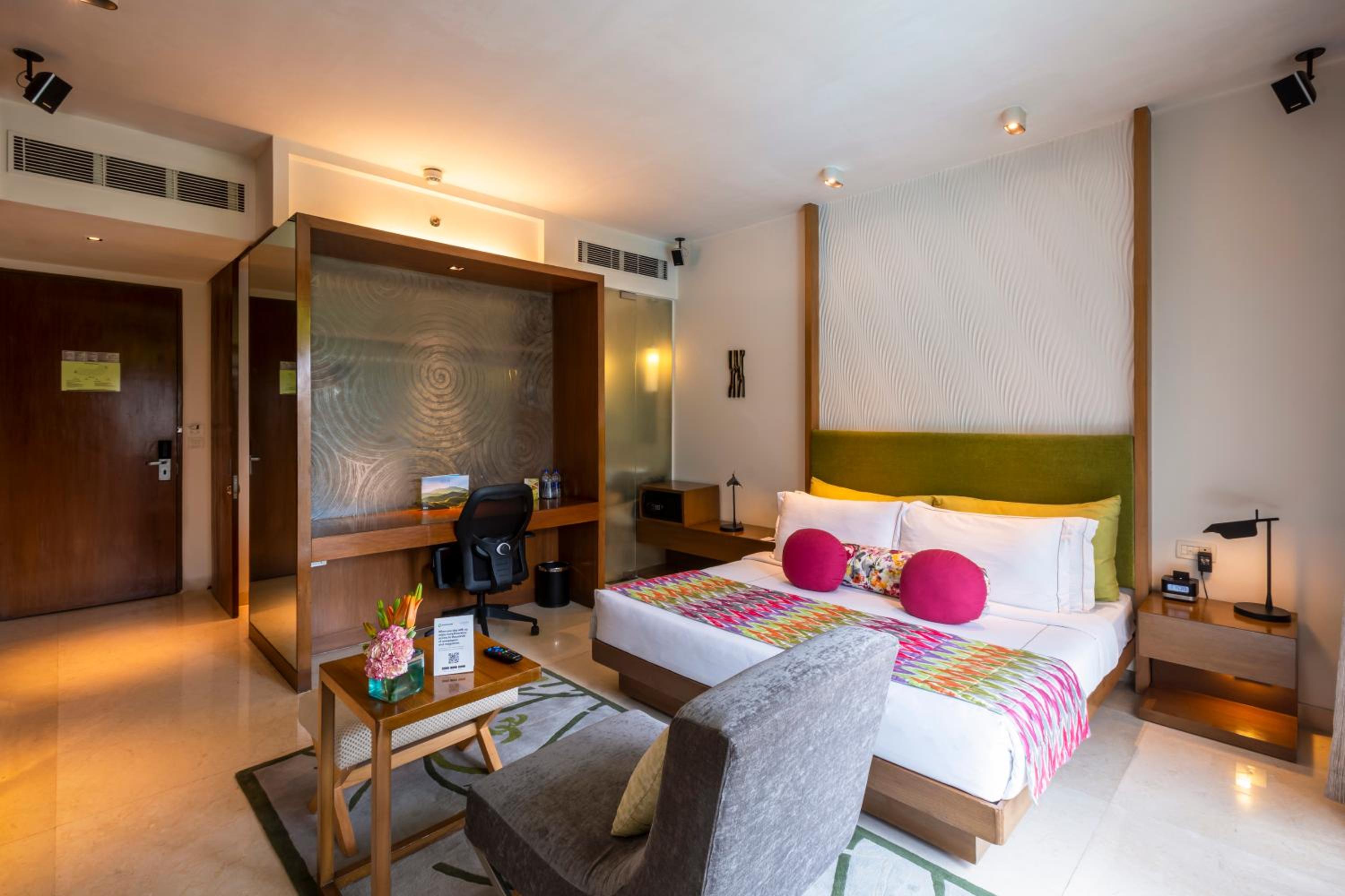 Premium Room Pool View Queen Bed Premium Room Pool View Queen Bed
