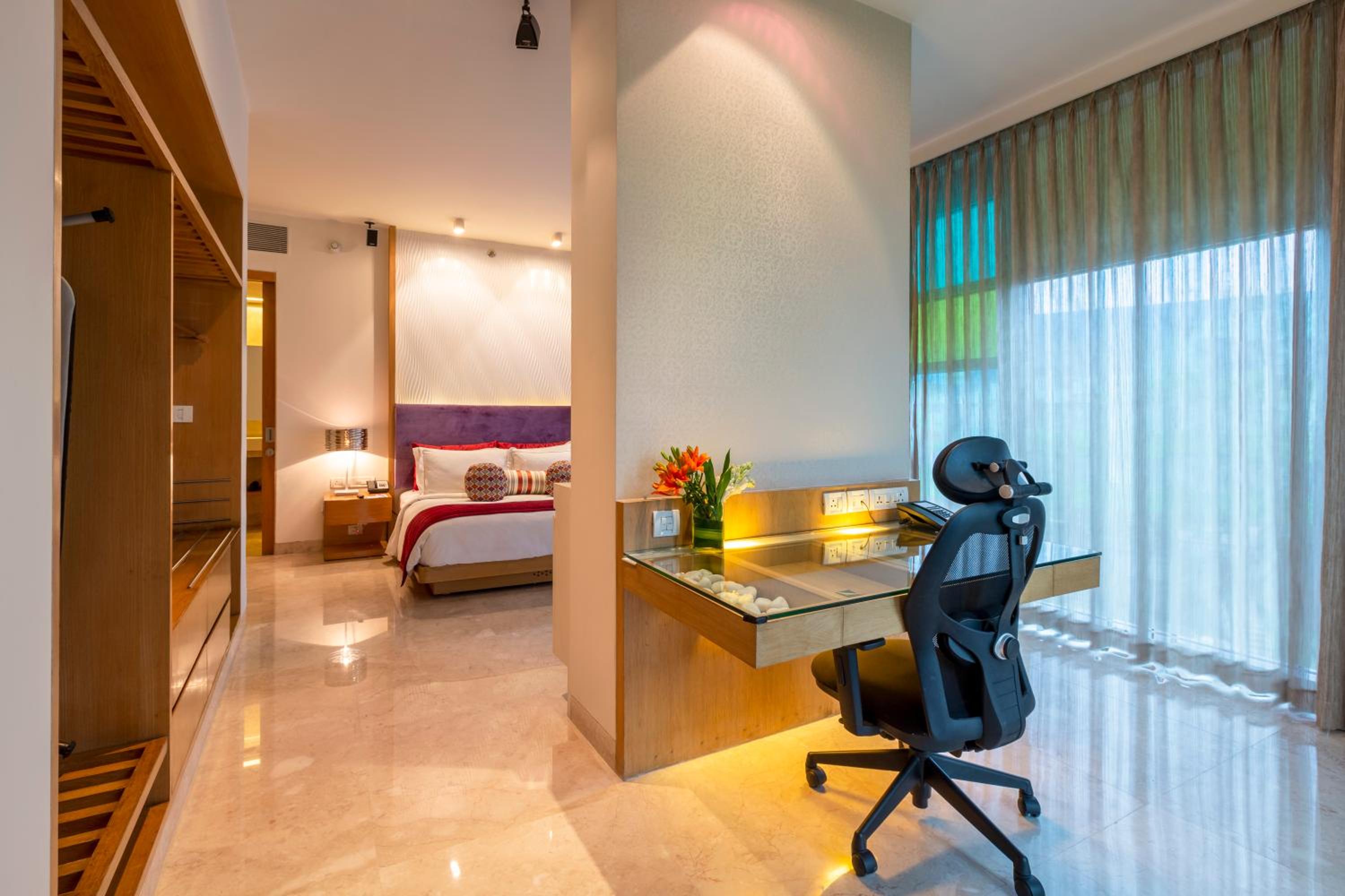 Premium Suite Pool View King Bed Premium Suite Pool View King Bed