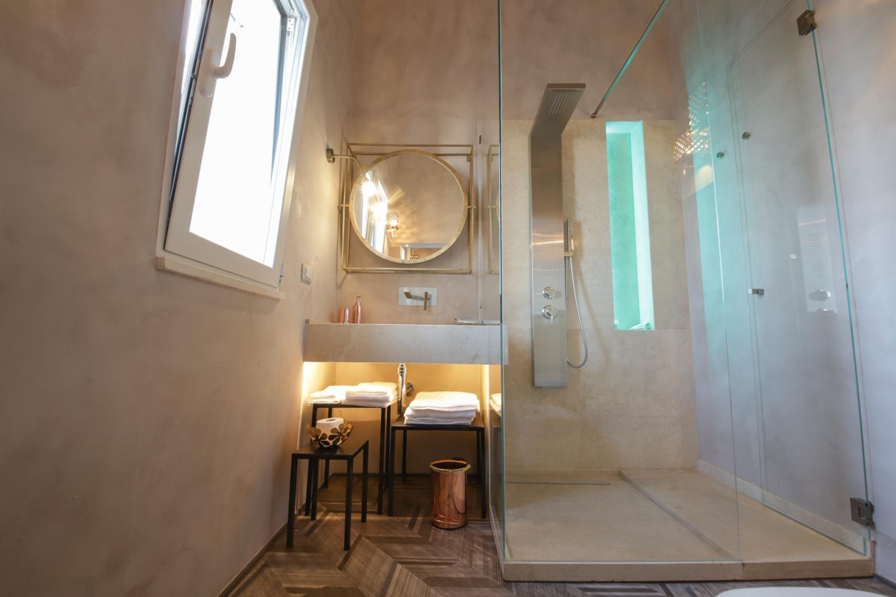 King Suite with Sea View photo 2