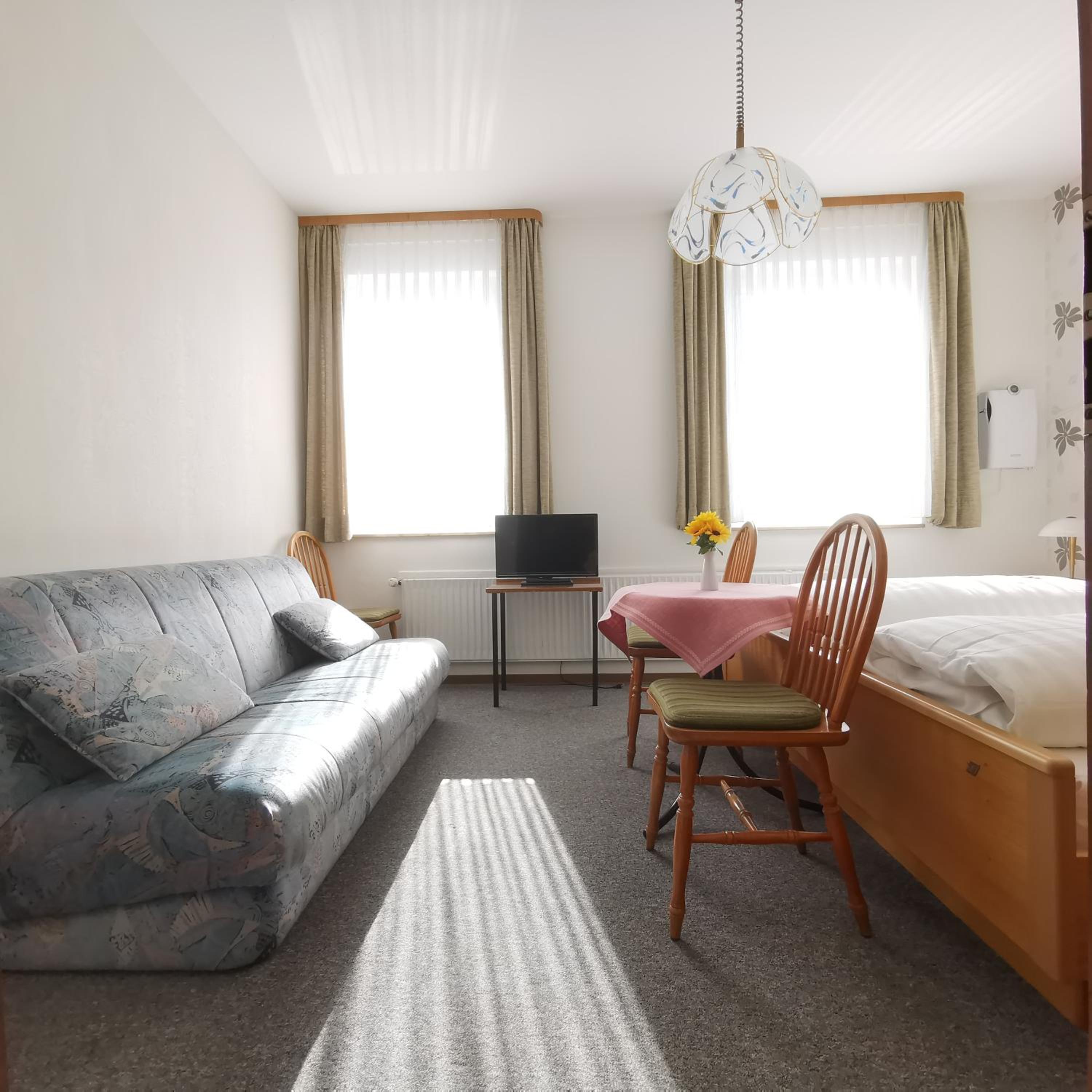 Single use Double Room with Private Bathroom photo 2