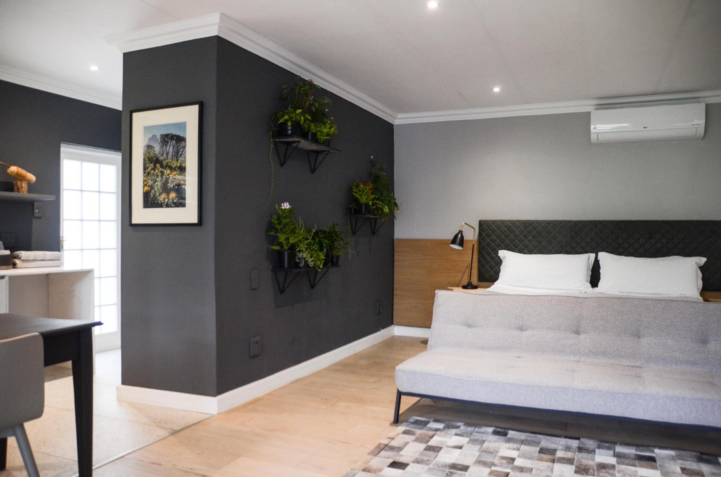 Deluxe Family Suite photo 2