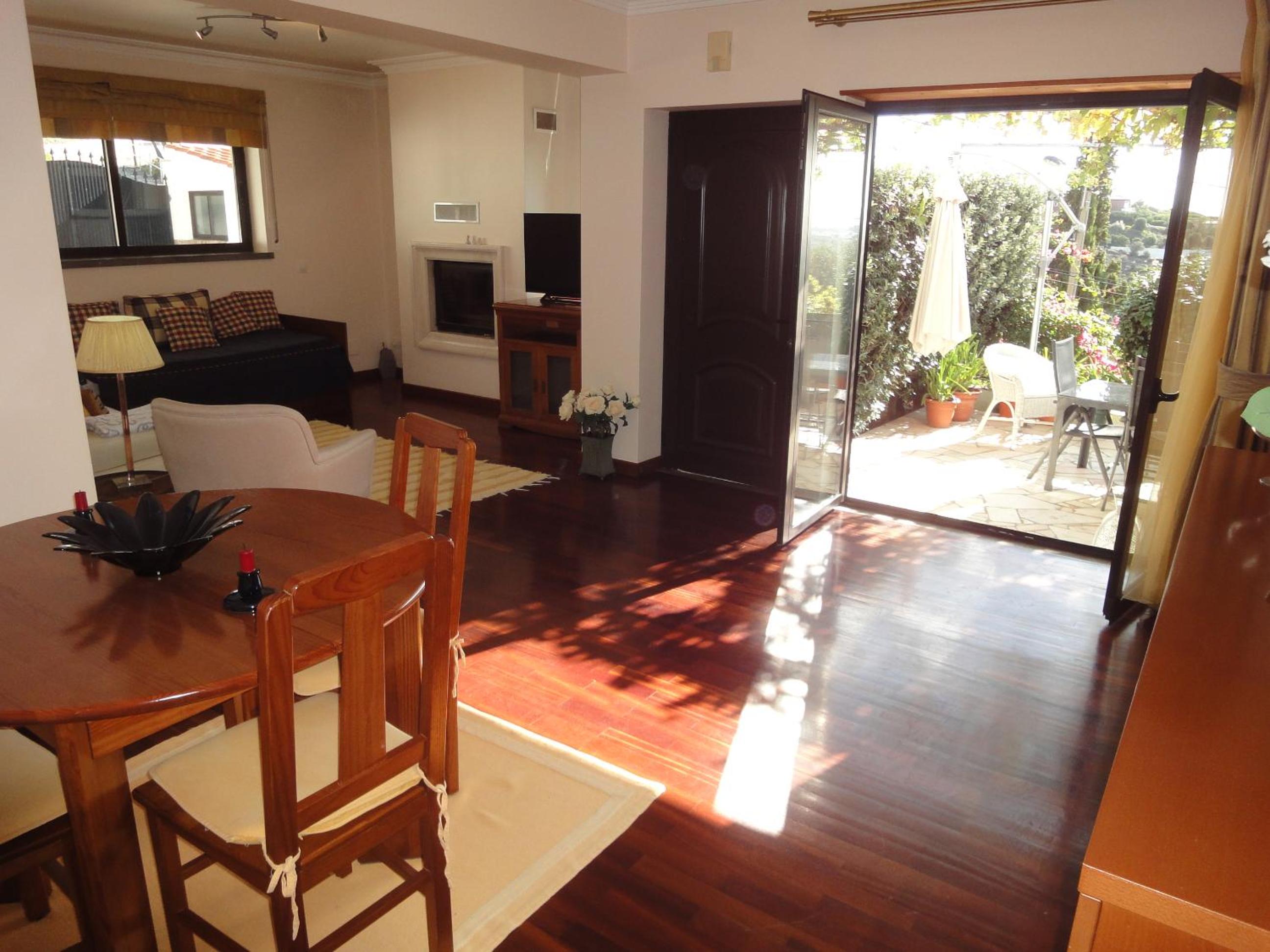 One-Bedroom House photo 1