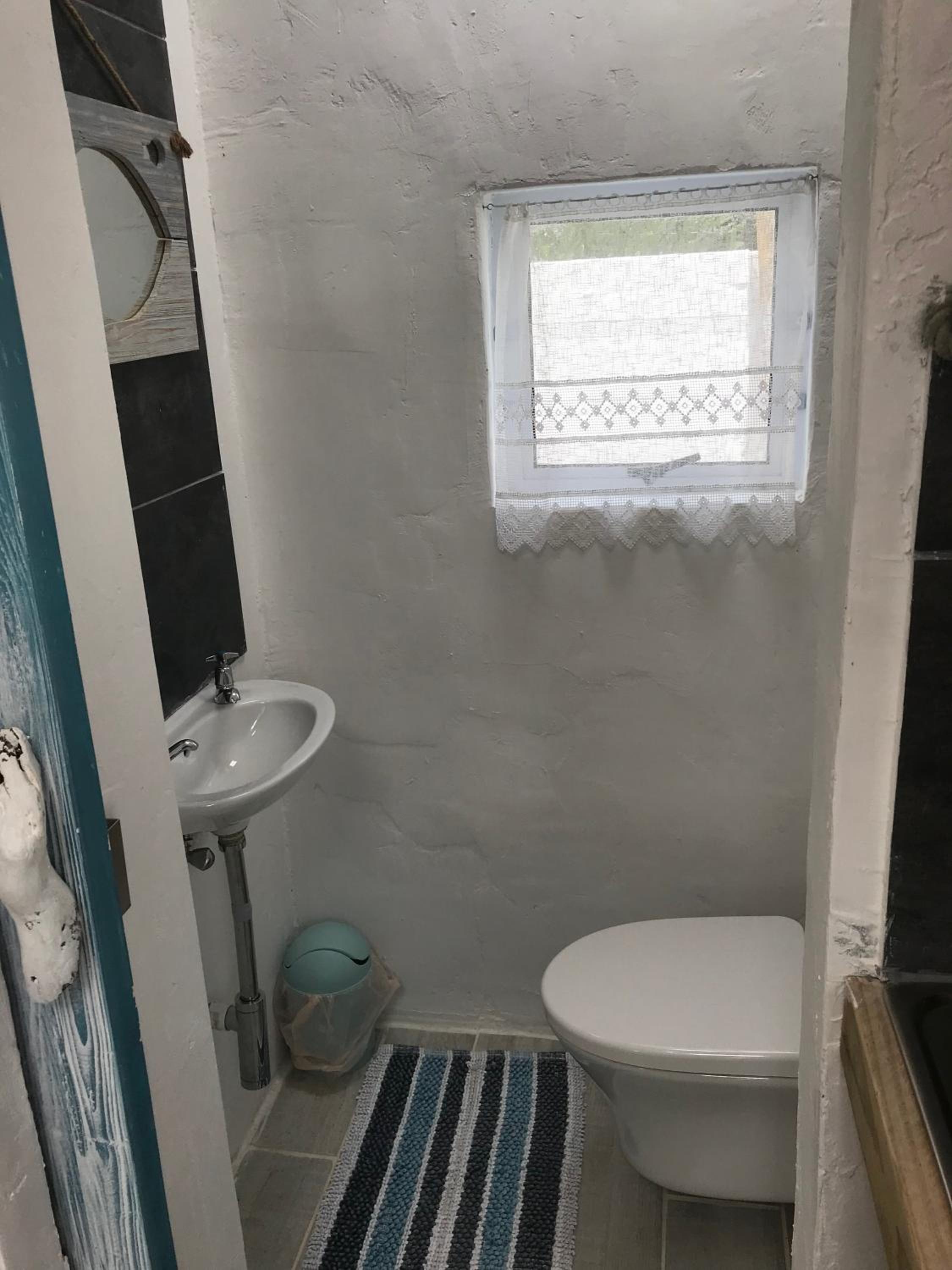Triple Room with Shower - Photo 9