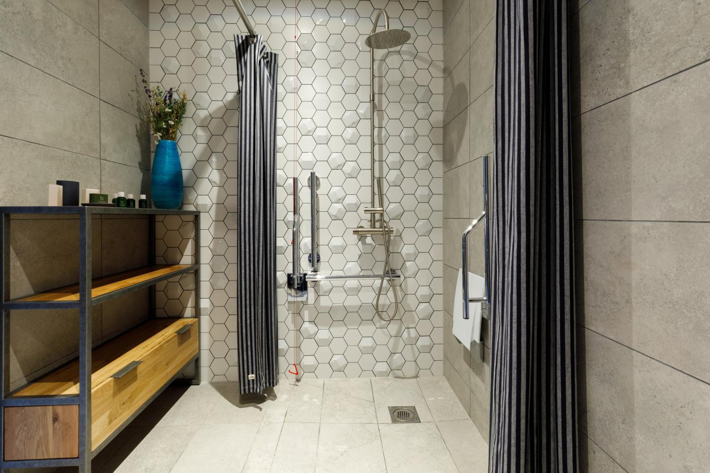 Double or Twin Room - Disability Access - Photo 2