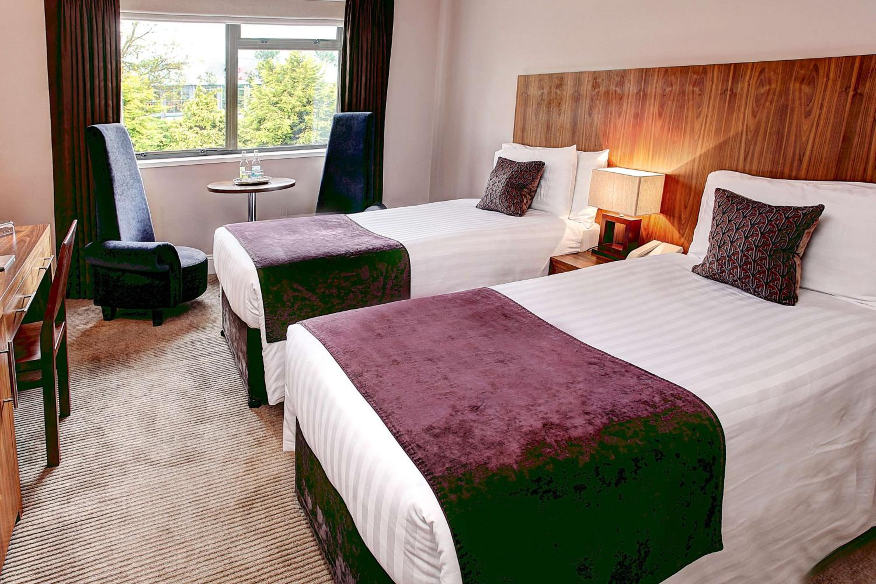 Standard Twin Room - Non-Smoking - Photo 9