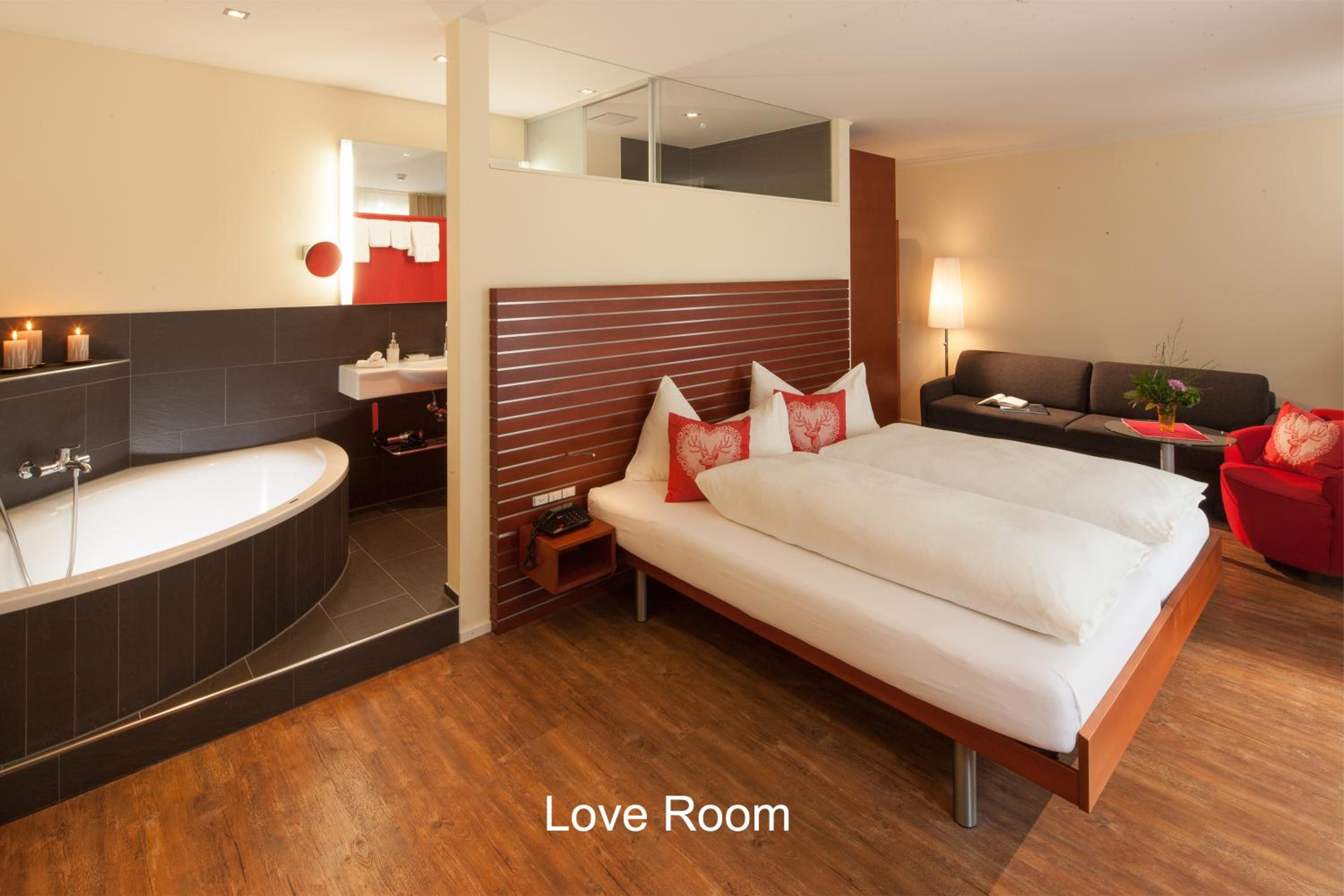 Love Double Room with Balcony photo 3