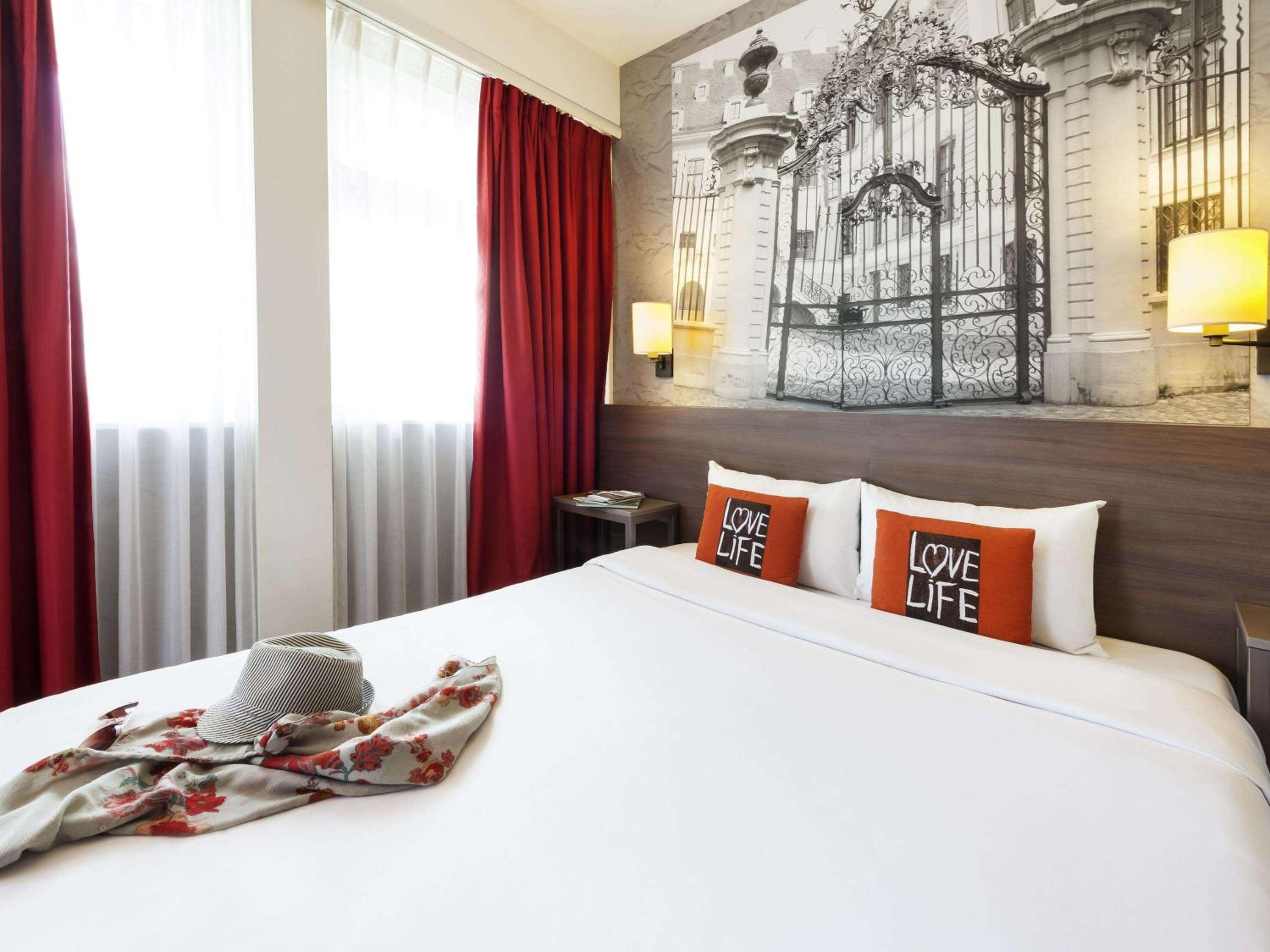 Superior One-Bedroom Apartment with Balcony (4 Adults) - Photo 18