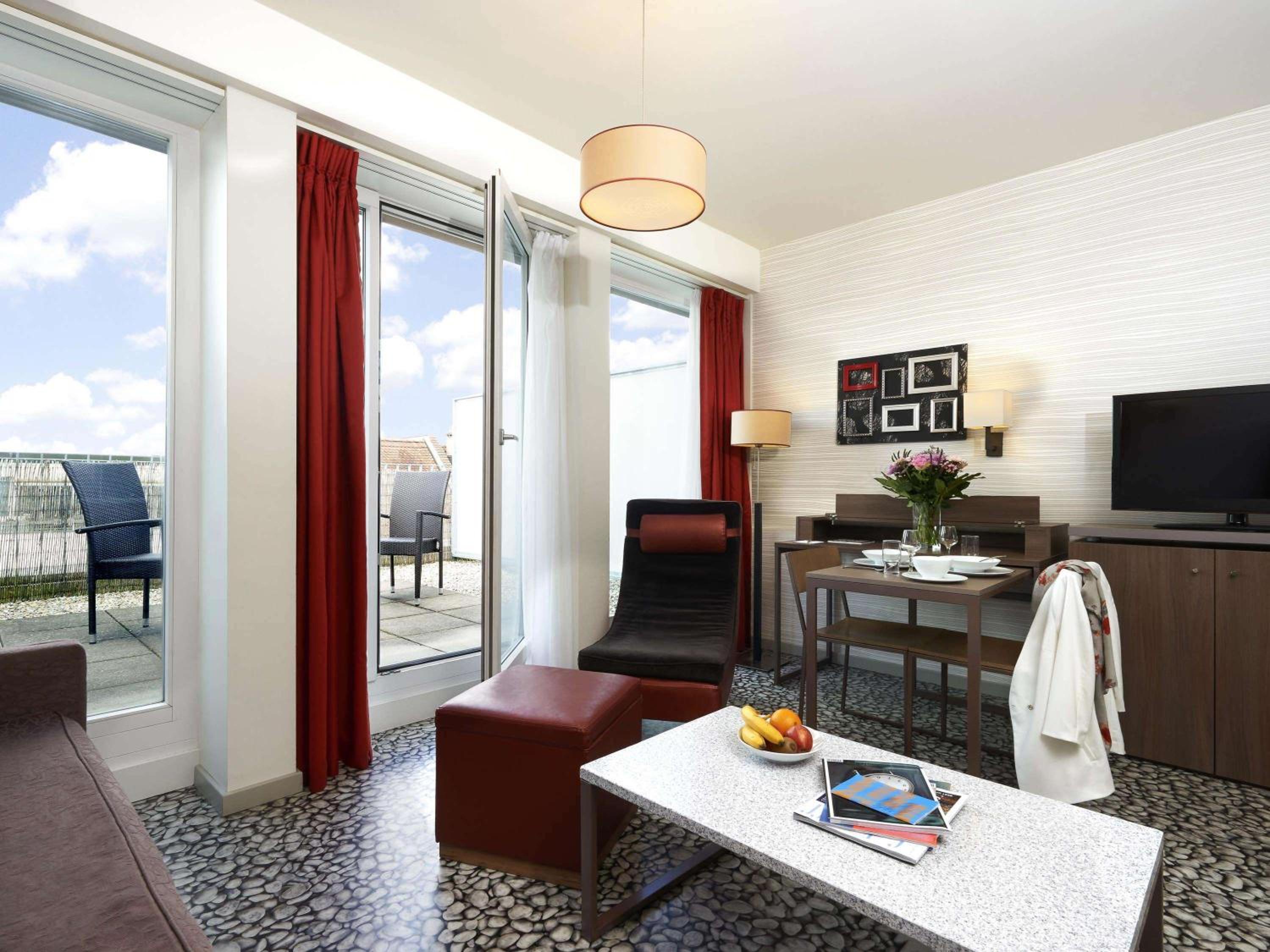Superior One-Bedroom Apartment with Balcony (4 Adults) - Photo 20