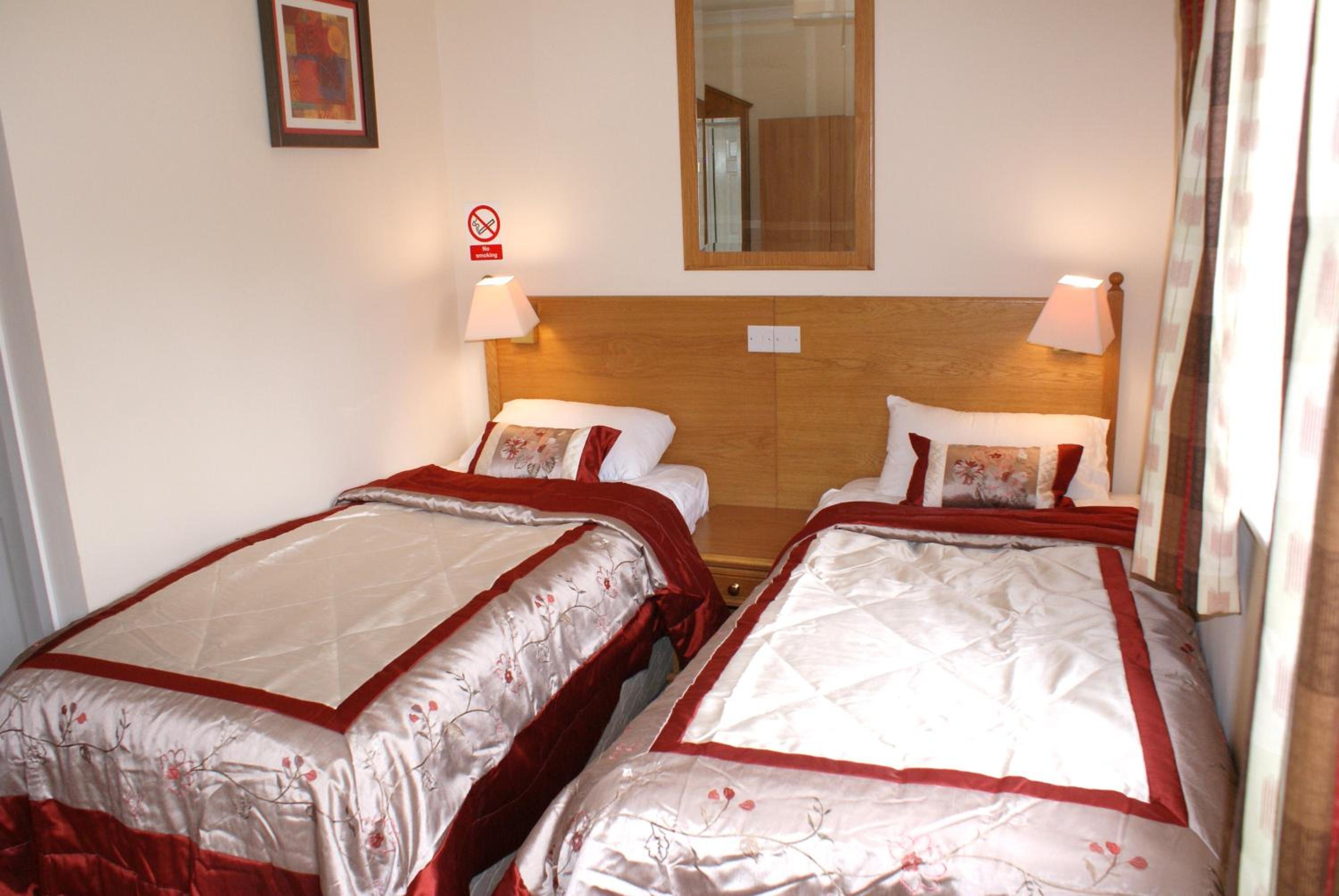 Standard Twin Room photo 3