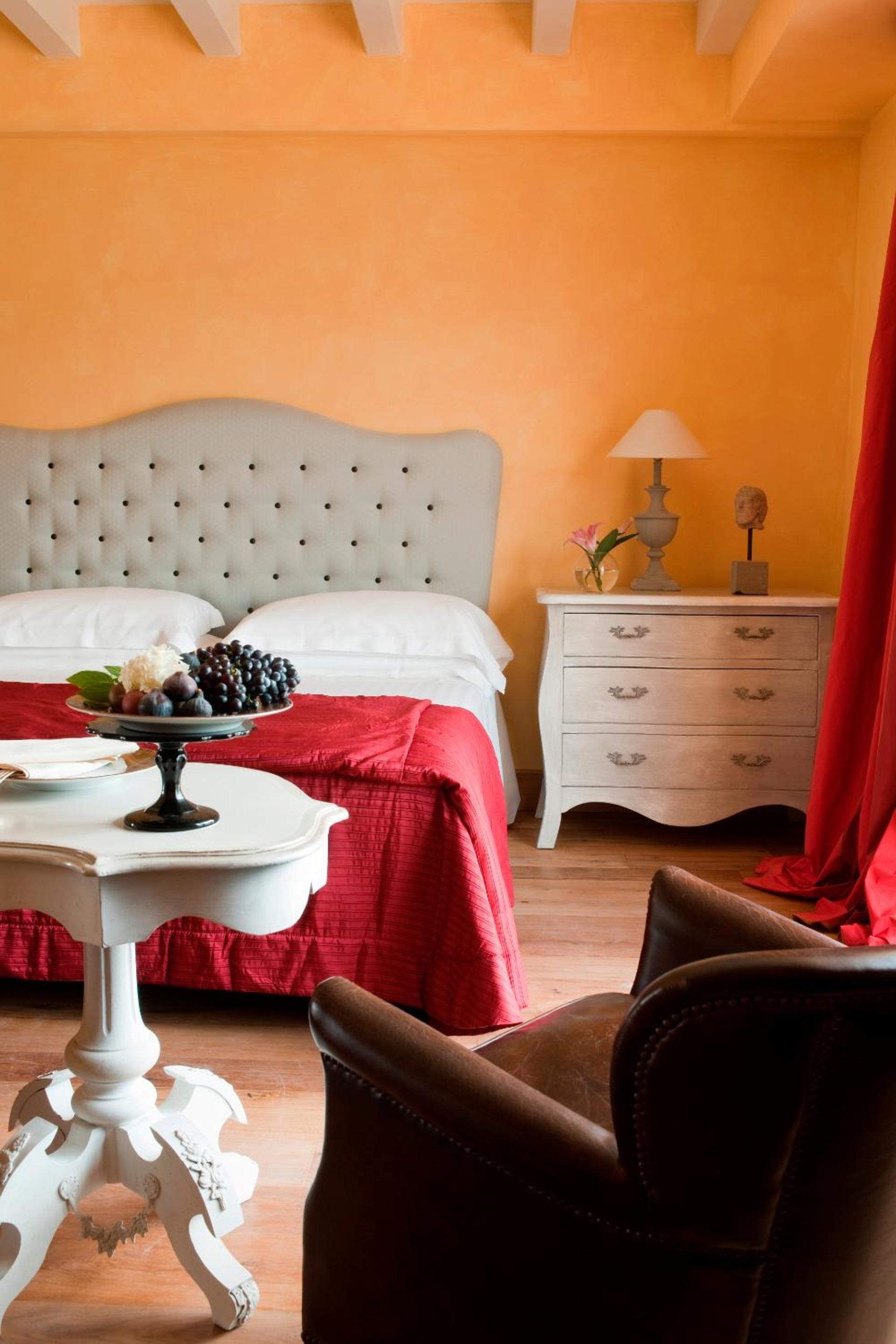 Two-Bedroom Suite with Terrace - Photo 4