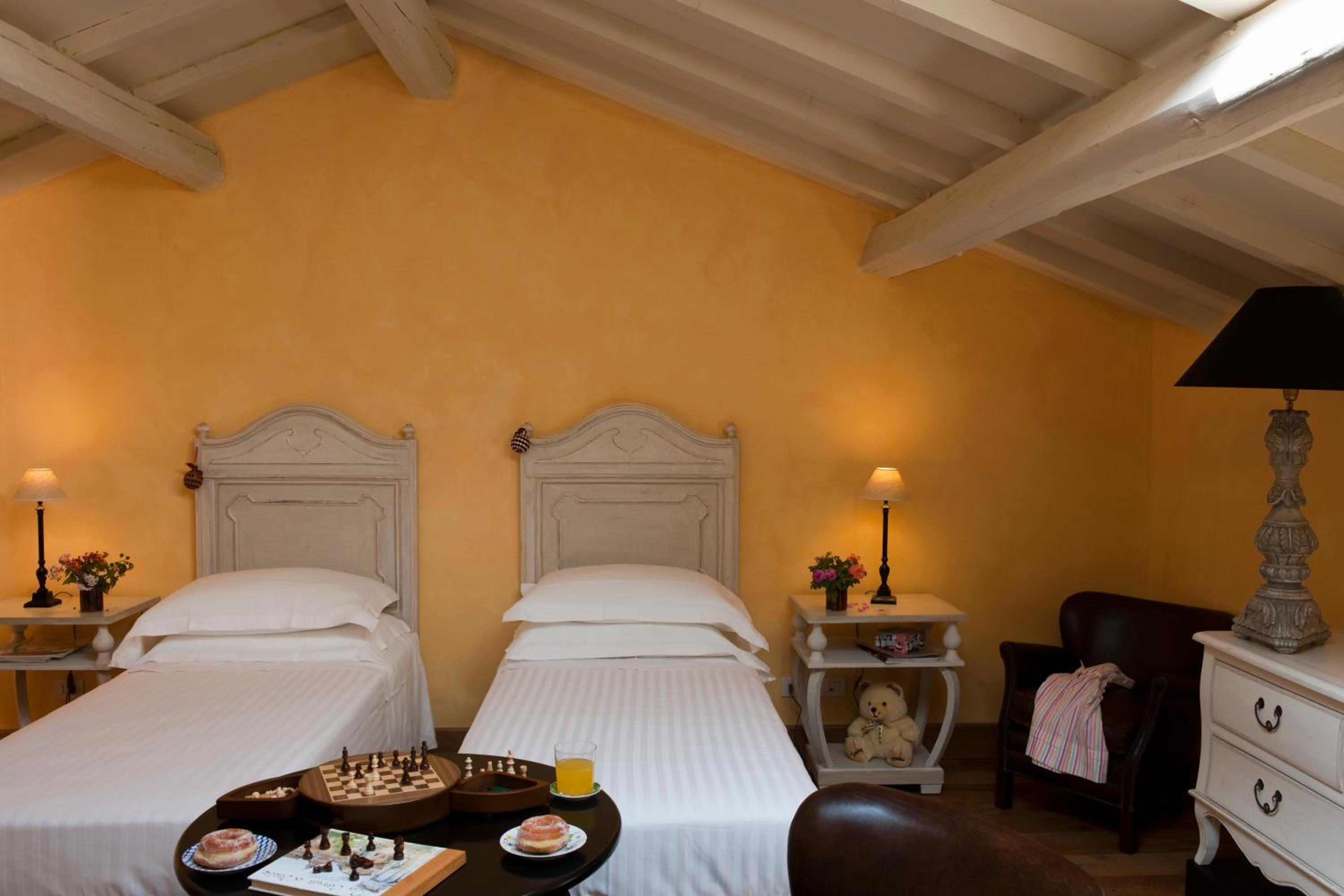 Two-Bedroom Suite with Terrace - Photo 2