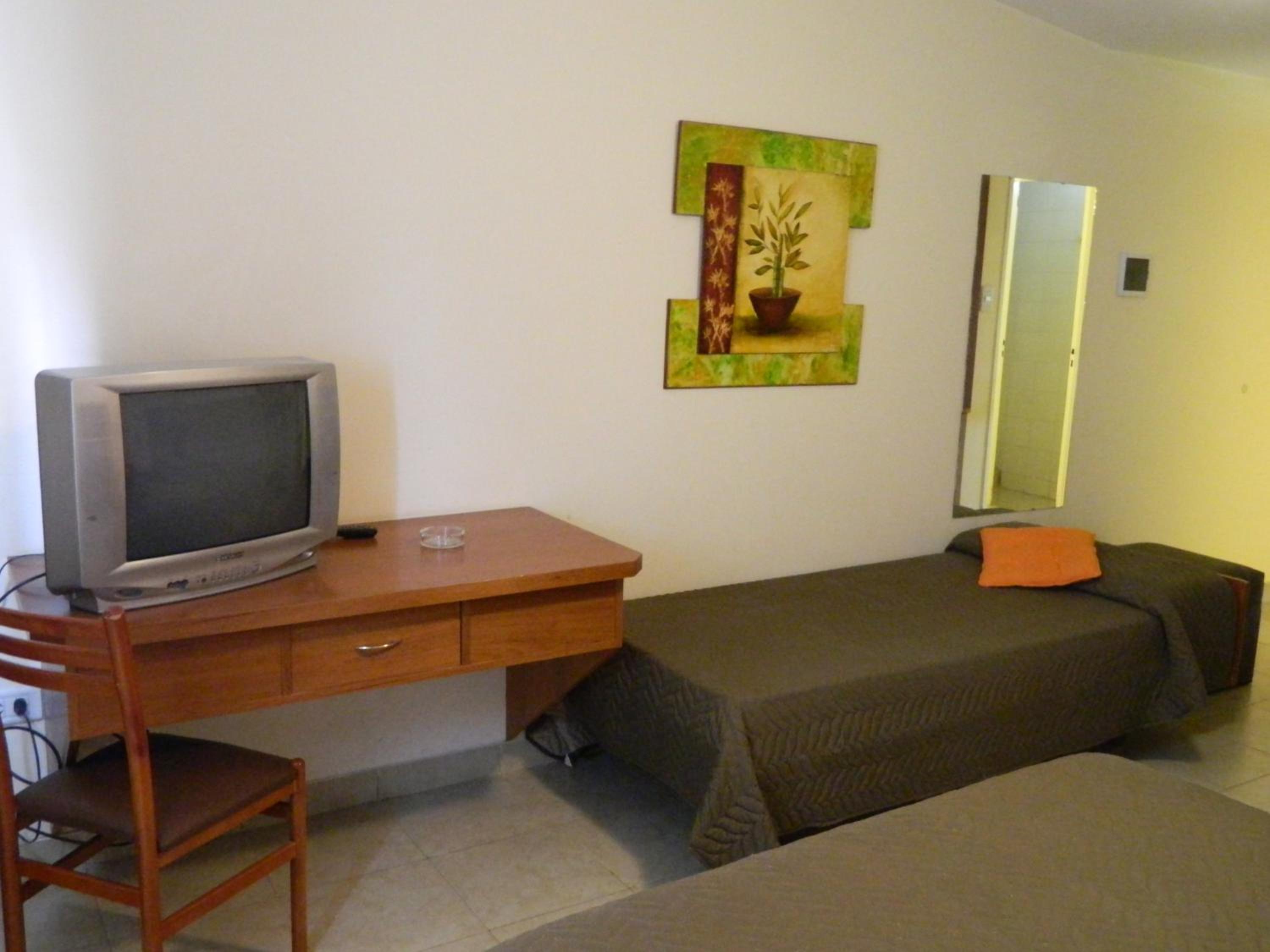 Standard Triple Room photo 3