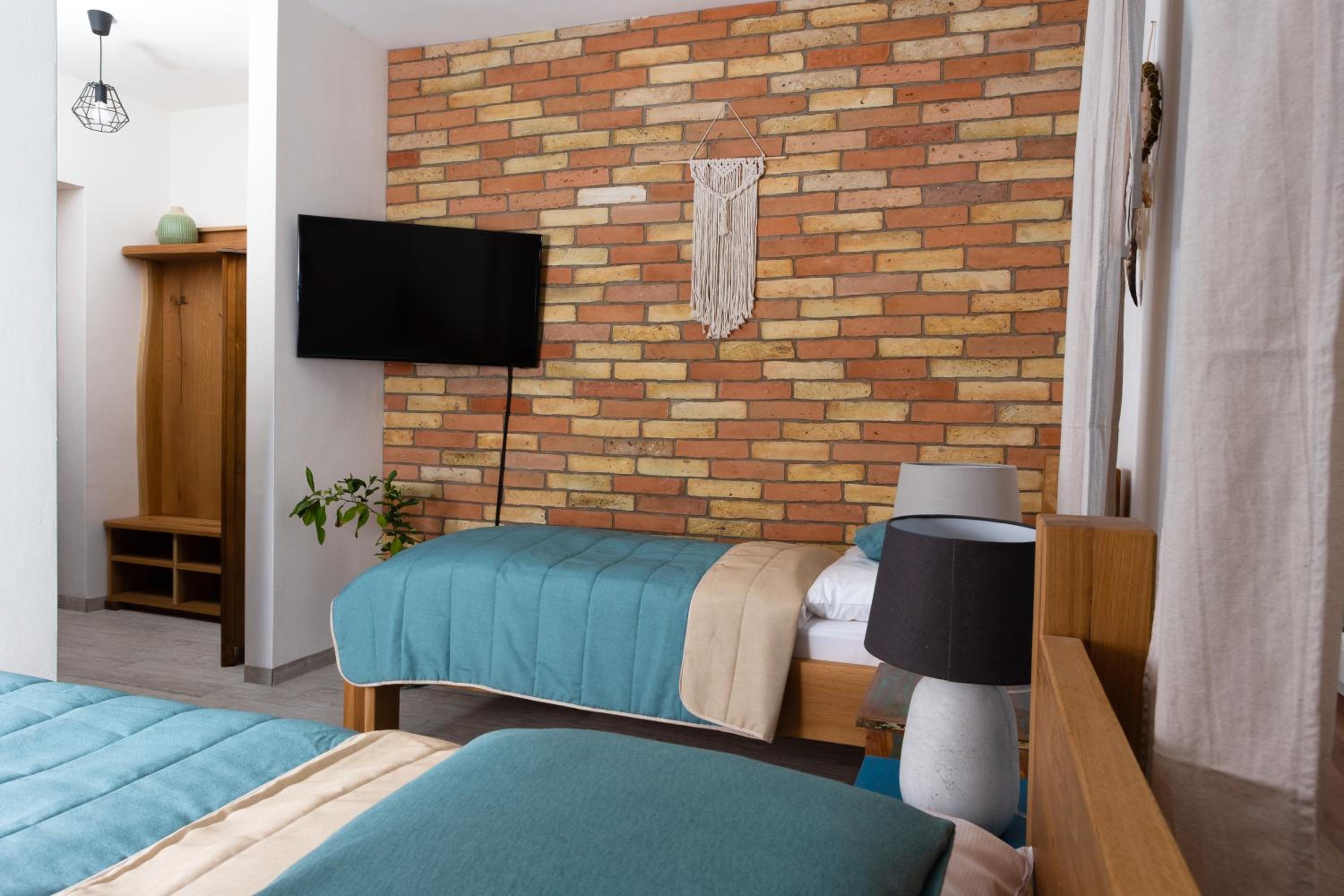 Twin Room with Bathroom photo 1