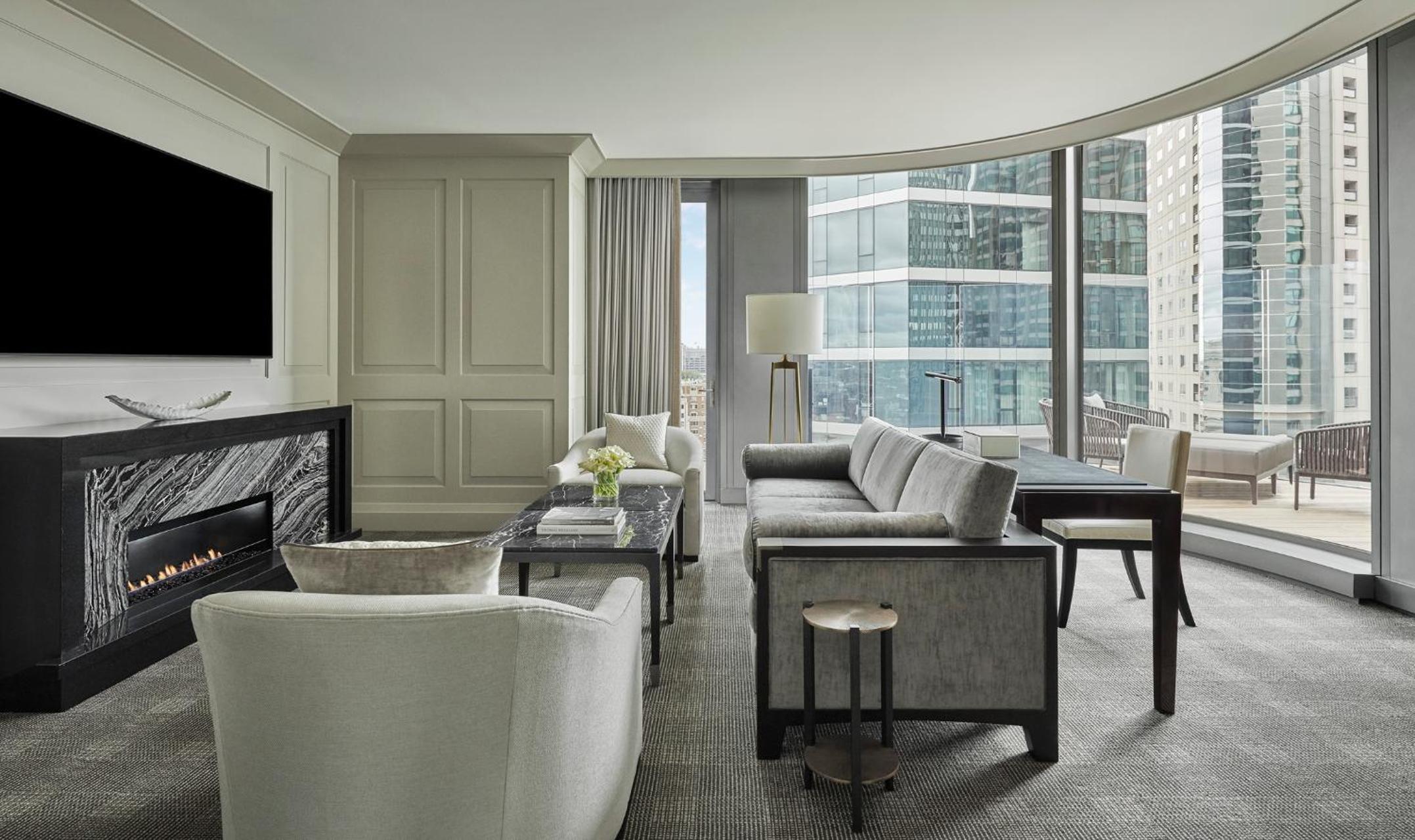 Cambridge King Suite