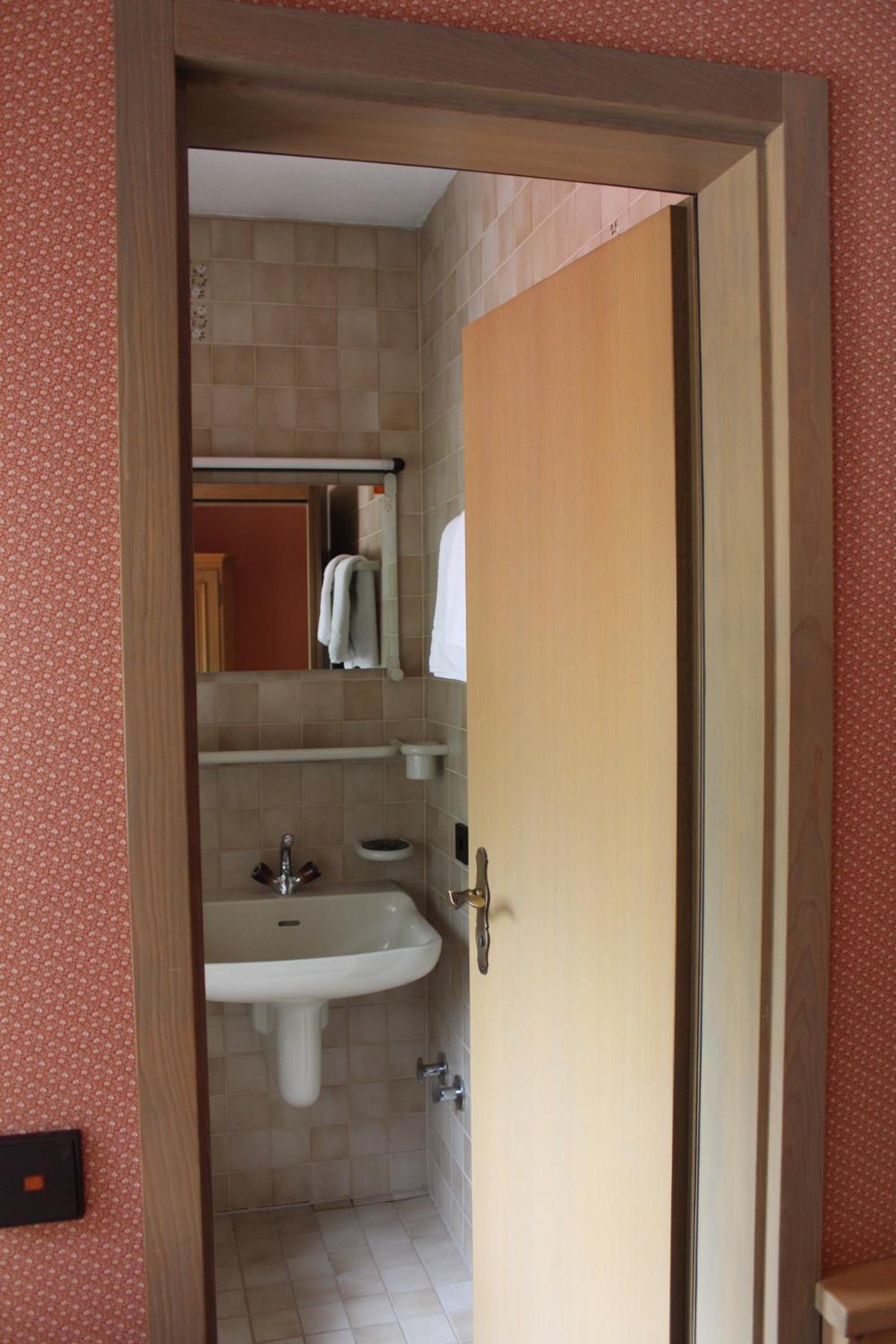 Double Room - Photo 4