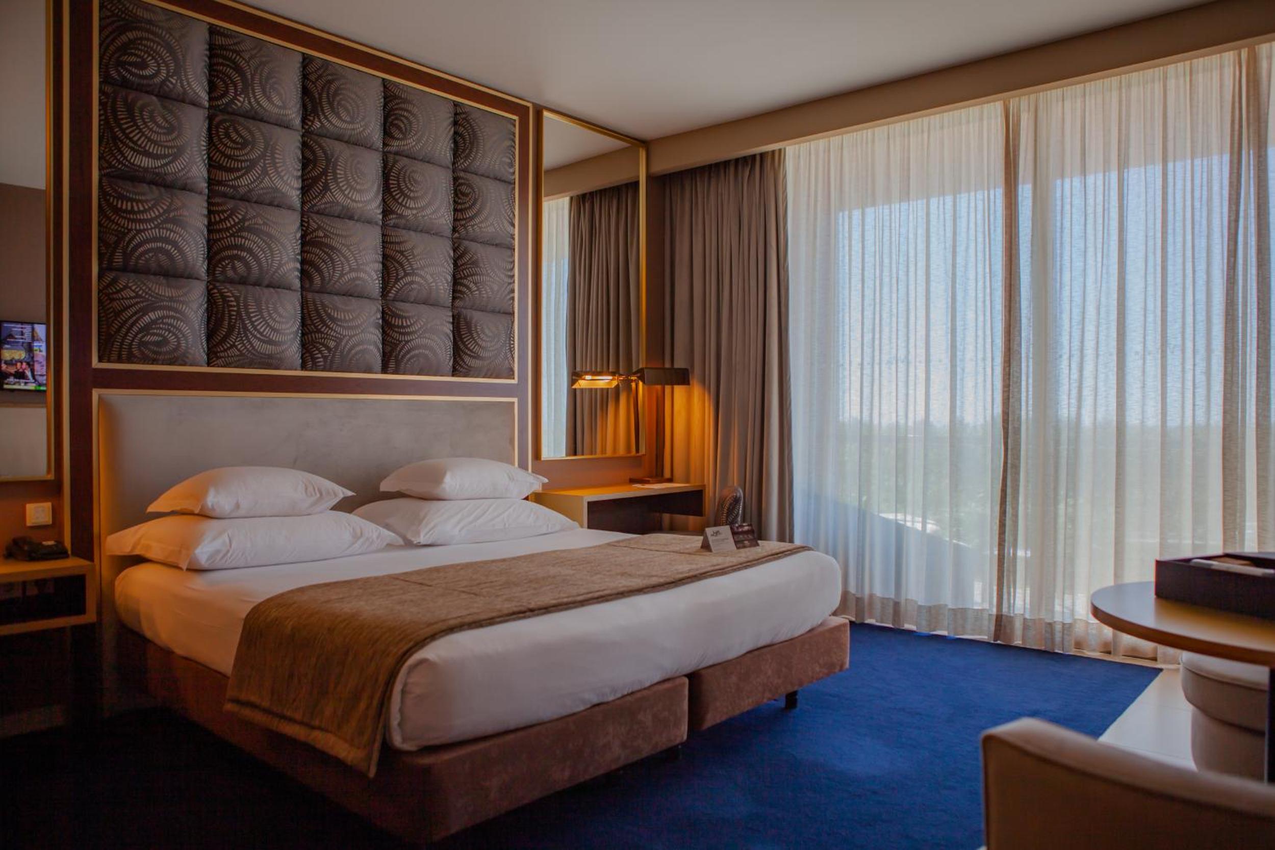 Club Double or Twin Room with Sea View