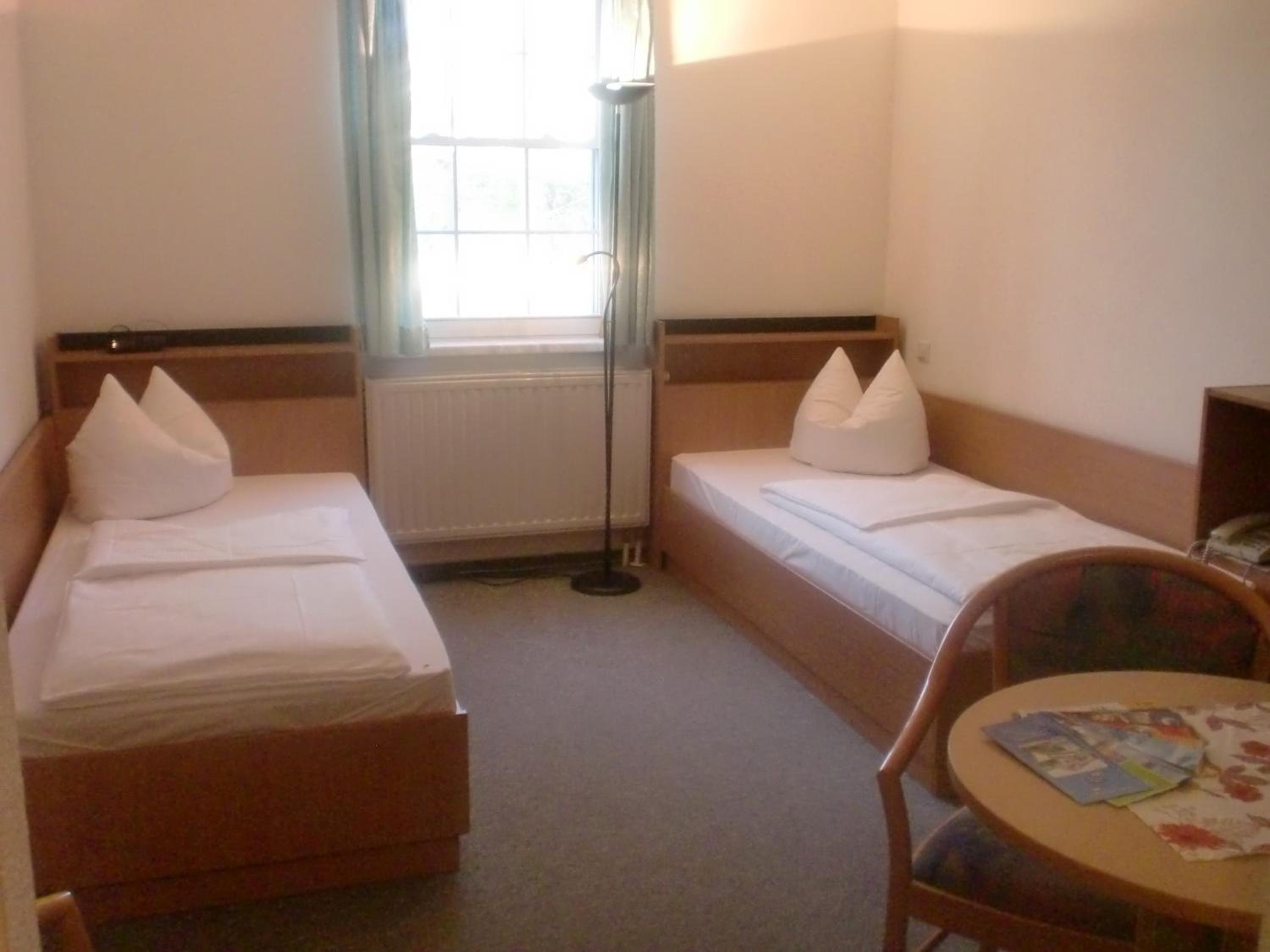 Standard Twin Room photo 1