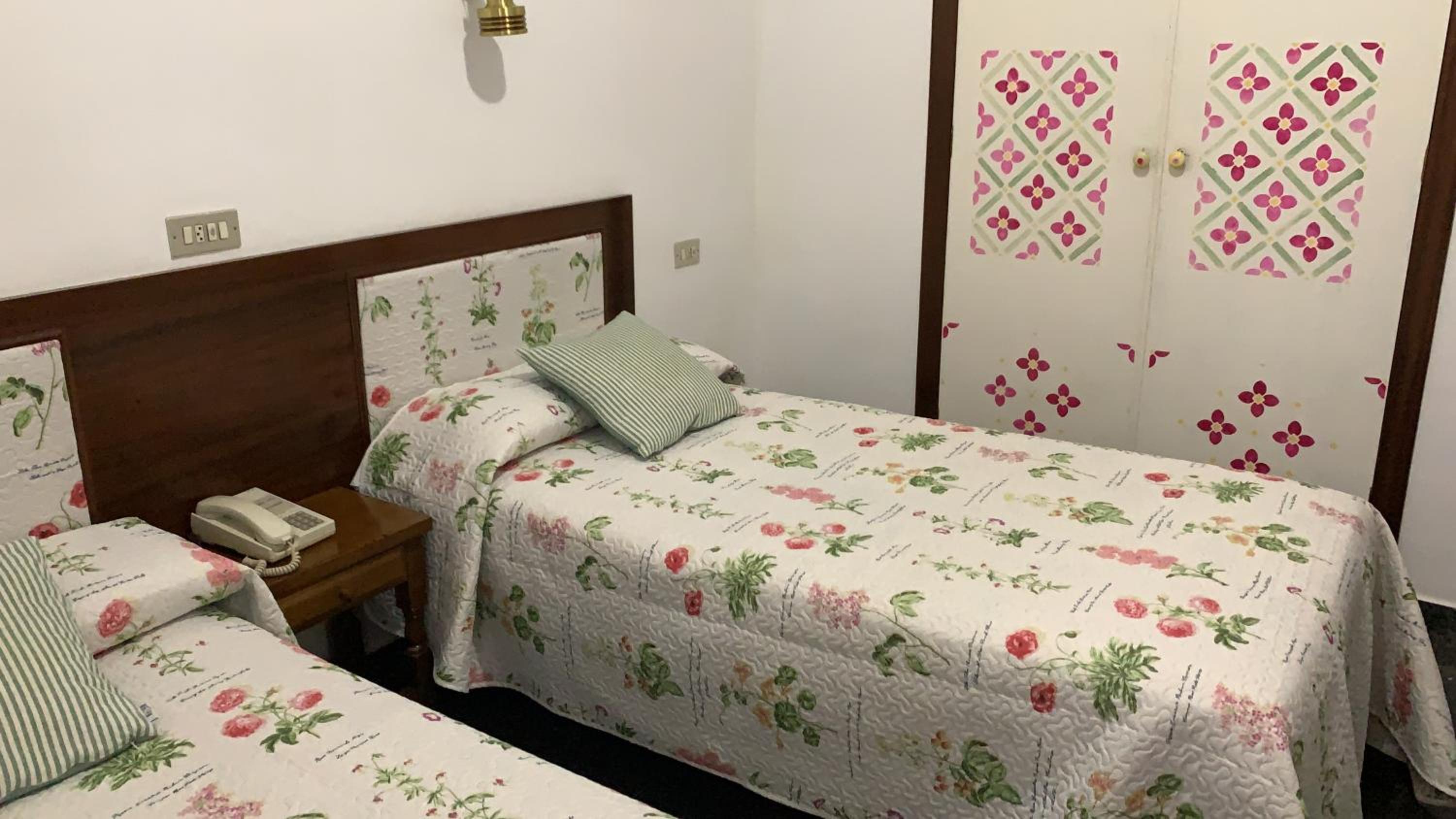 Double or Twin Room photo 2