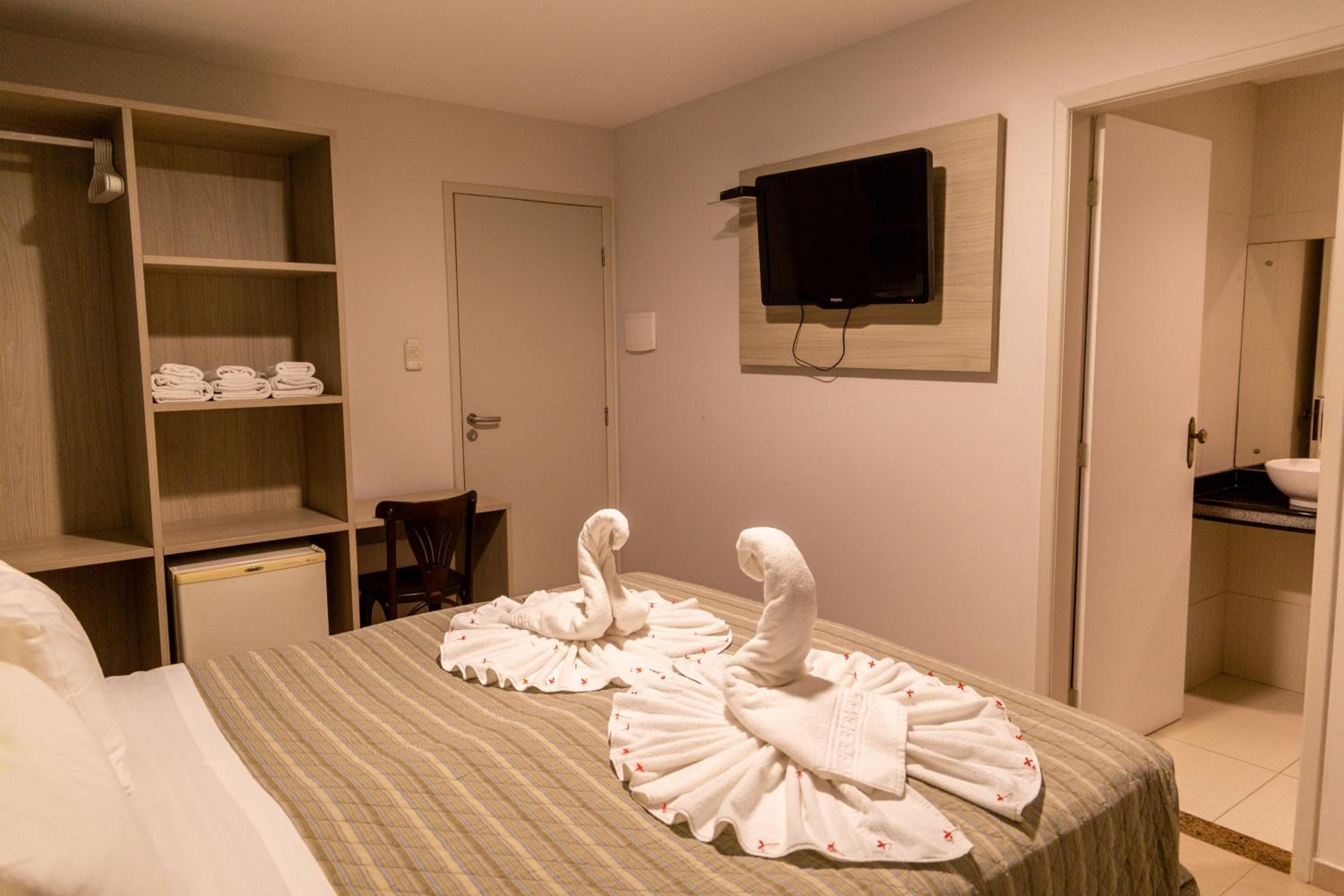 Standard Triple Room Lateral photo 2