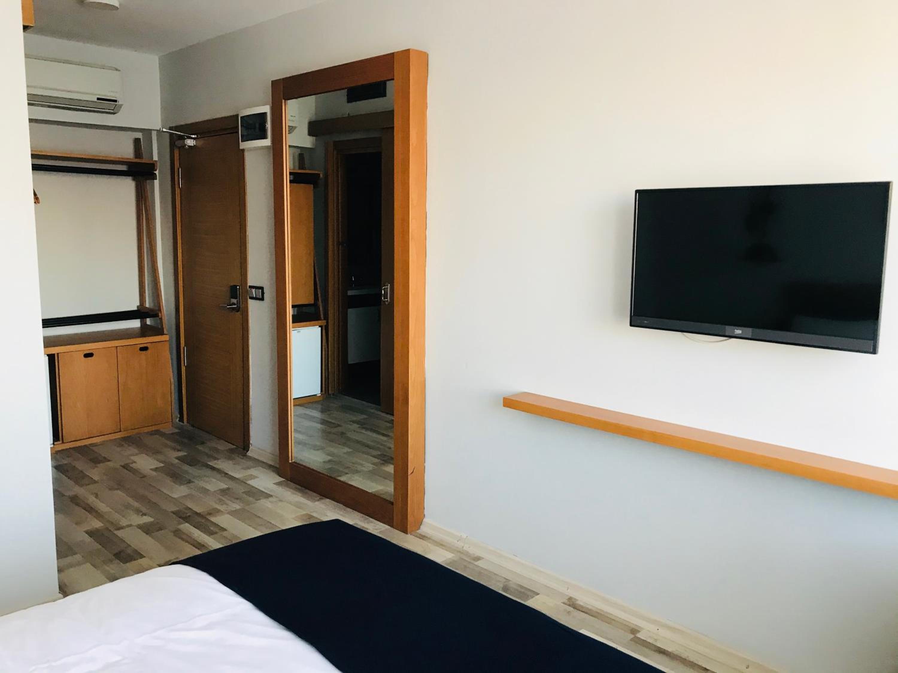 Standard Double Room photo 3
