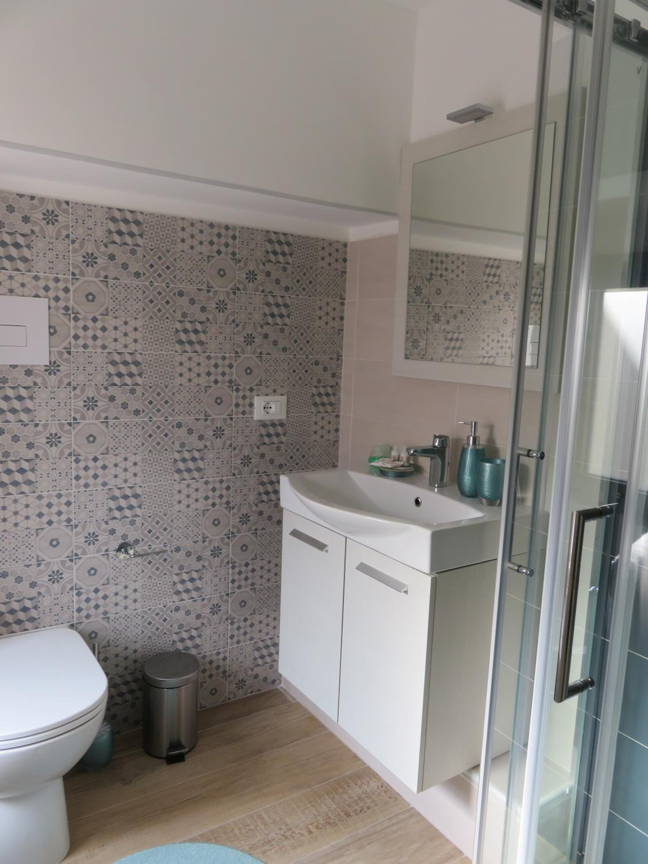 Standard Double or Twin Room with Balcony - Photo 2