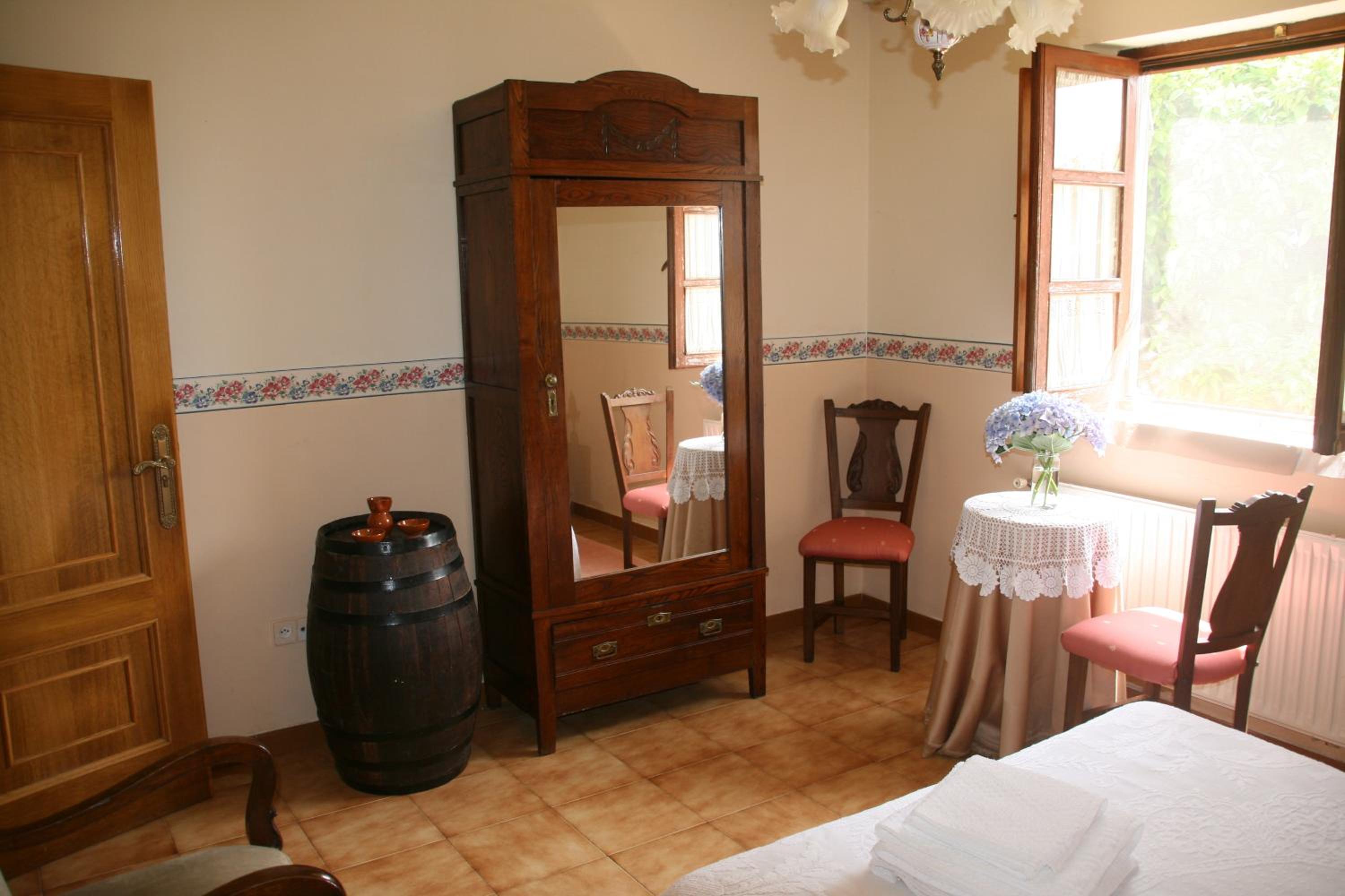 Double or Twin Room photo 2