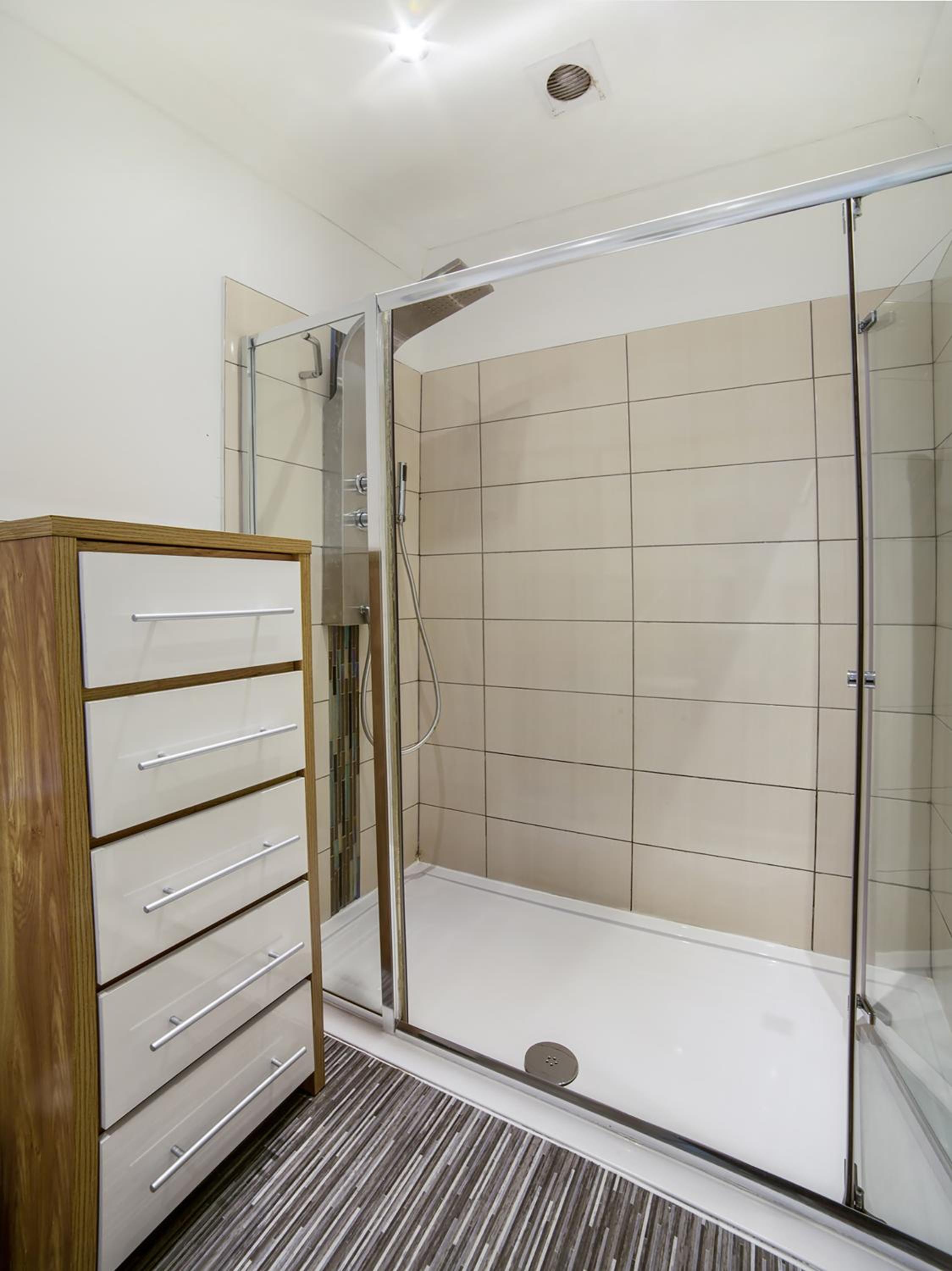 Standard Double Room - Photo 6