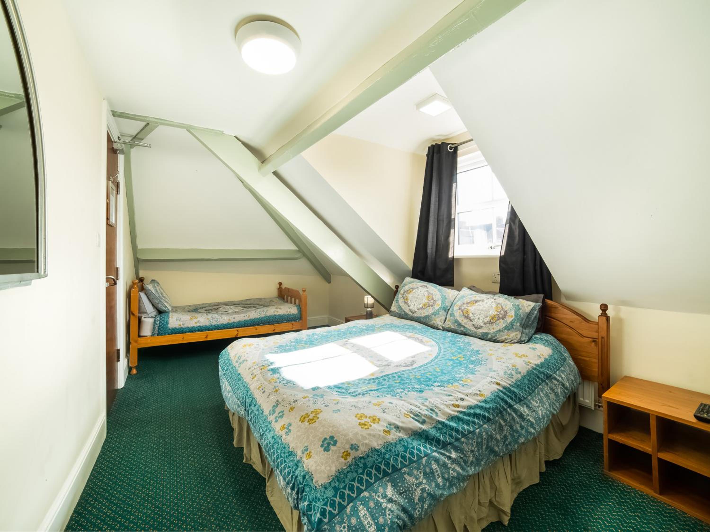 Standard Triple Room - Photo 3
