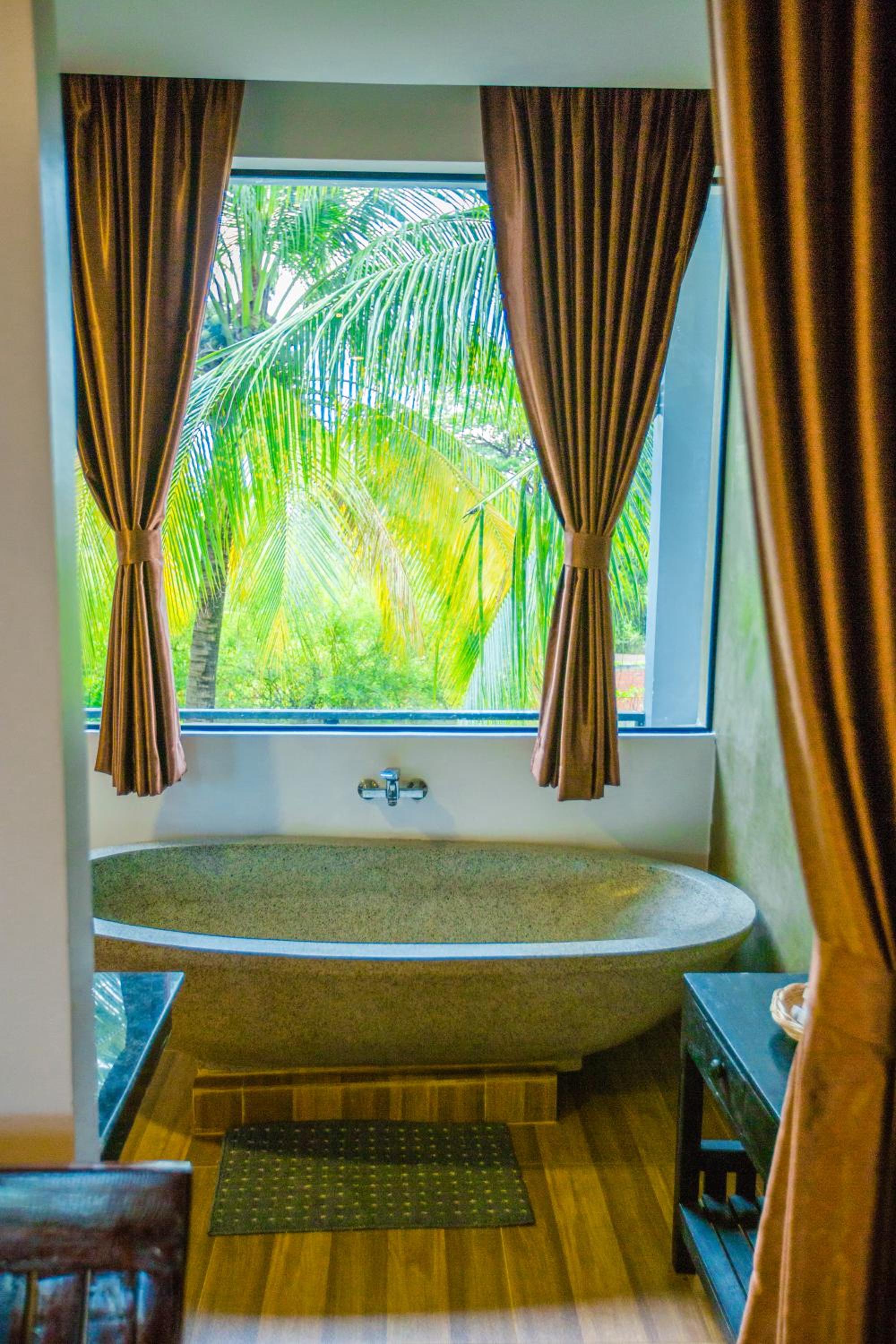 Deluxe Twin Room with Terrace Pool View - Photo 3
