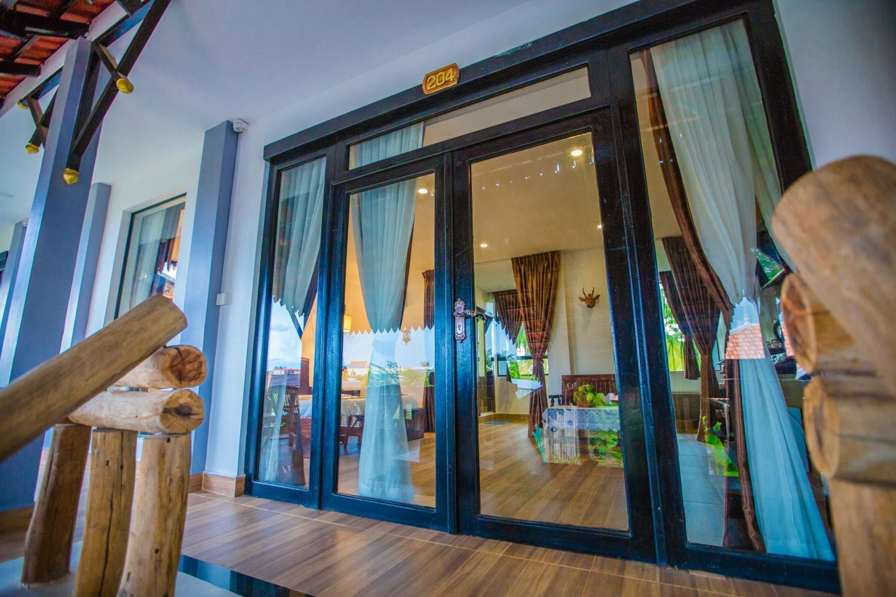 Deluxe Double Room with Terrace Pool View - Photo 1