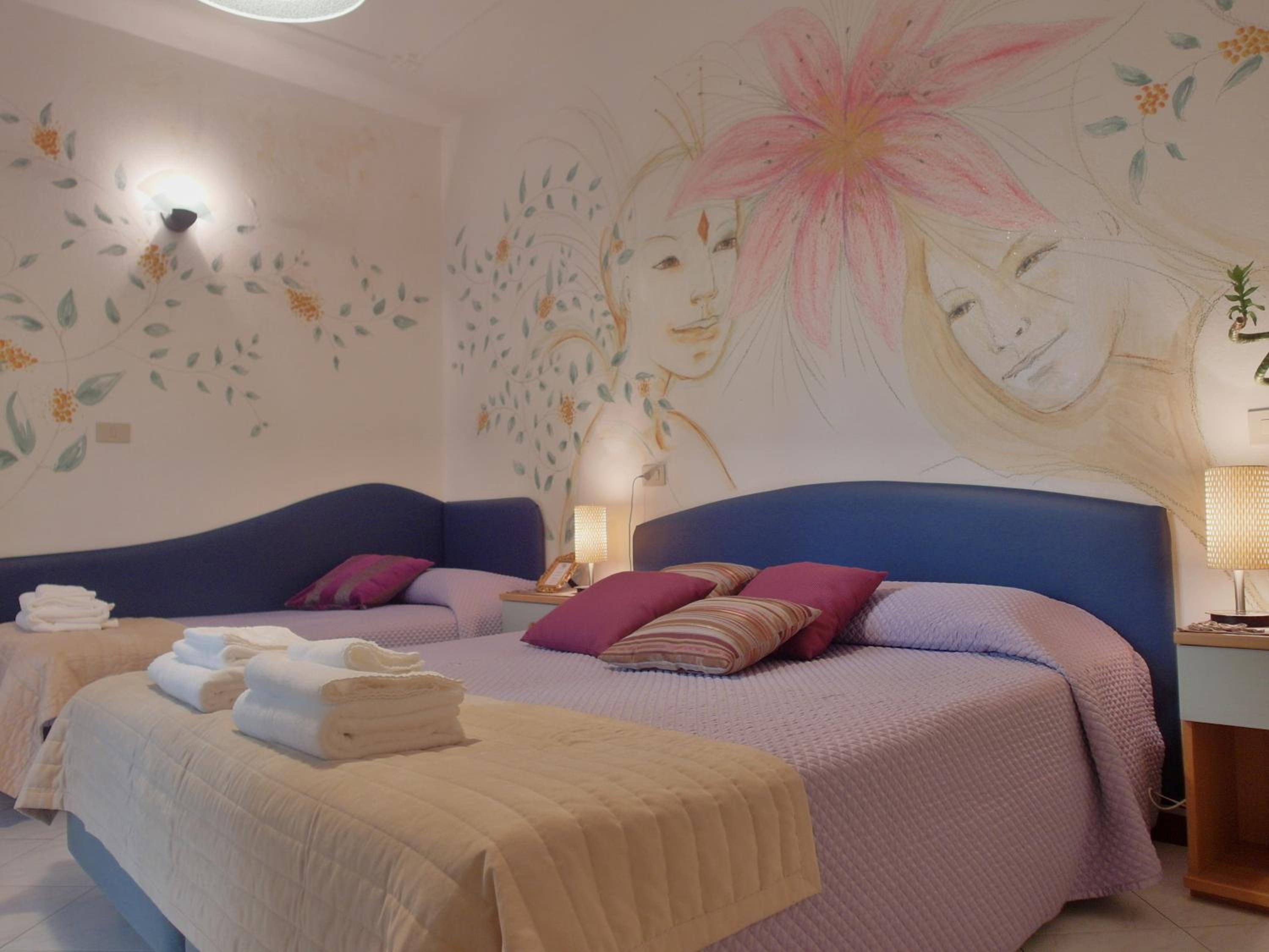 Triple Room with Balcony - Photo 1