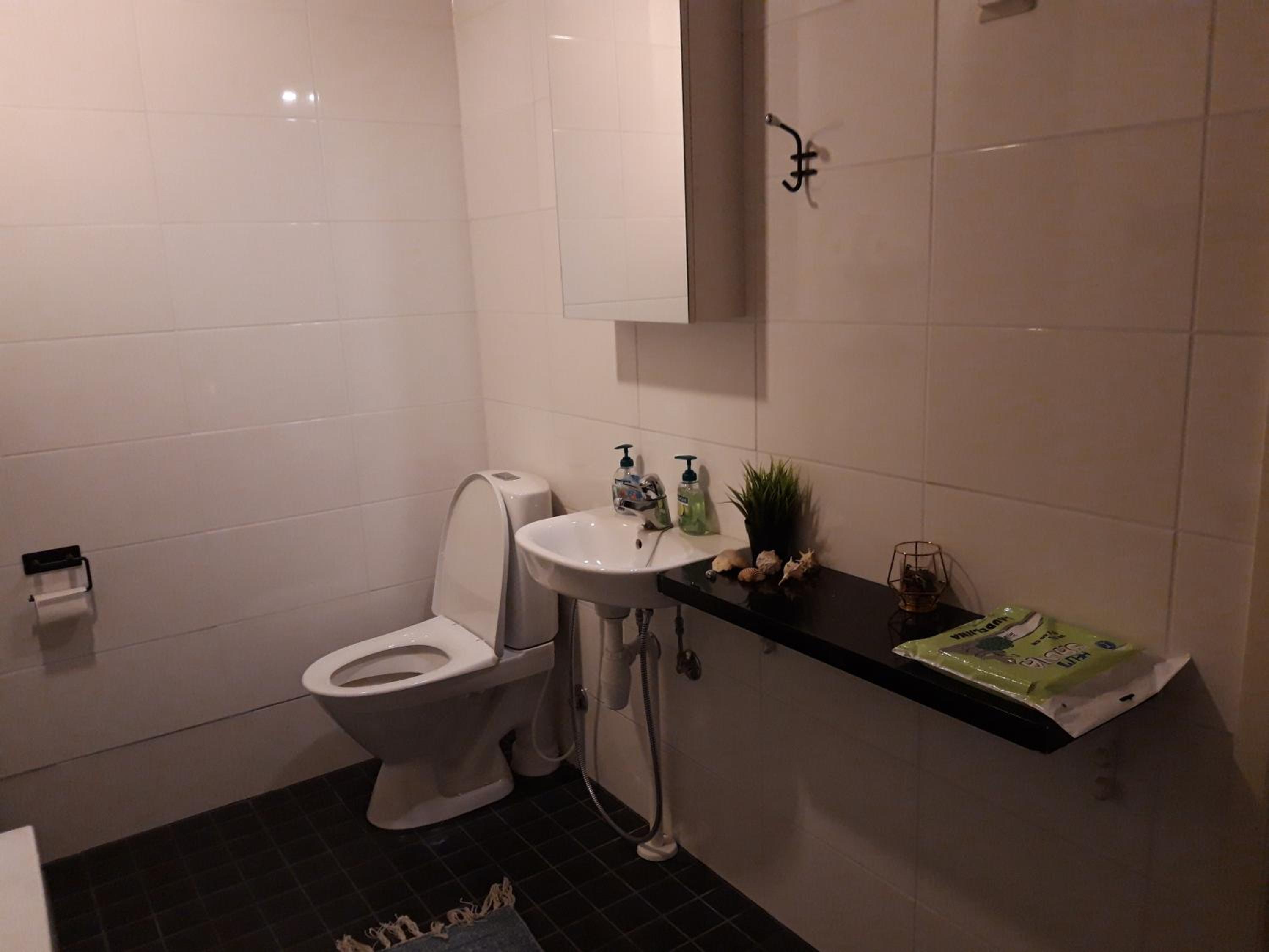 Two-Bedroom Apartment - Photo 5