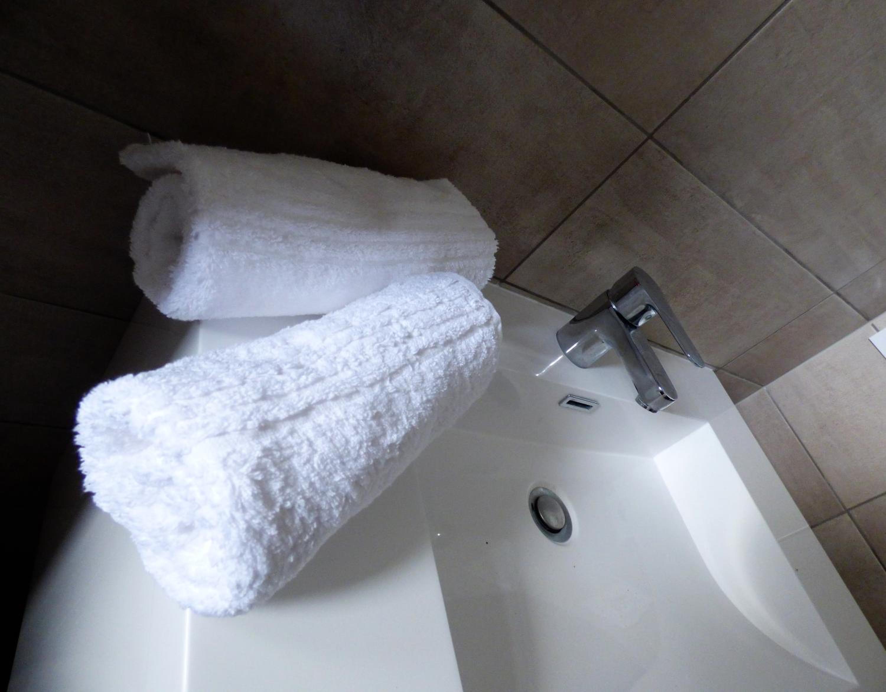 Double Room - Photo 9