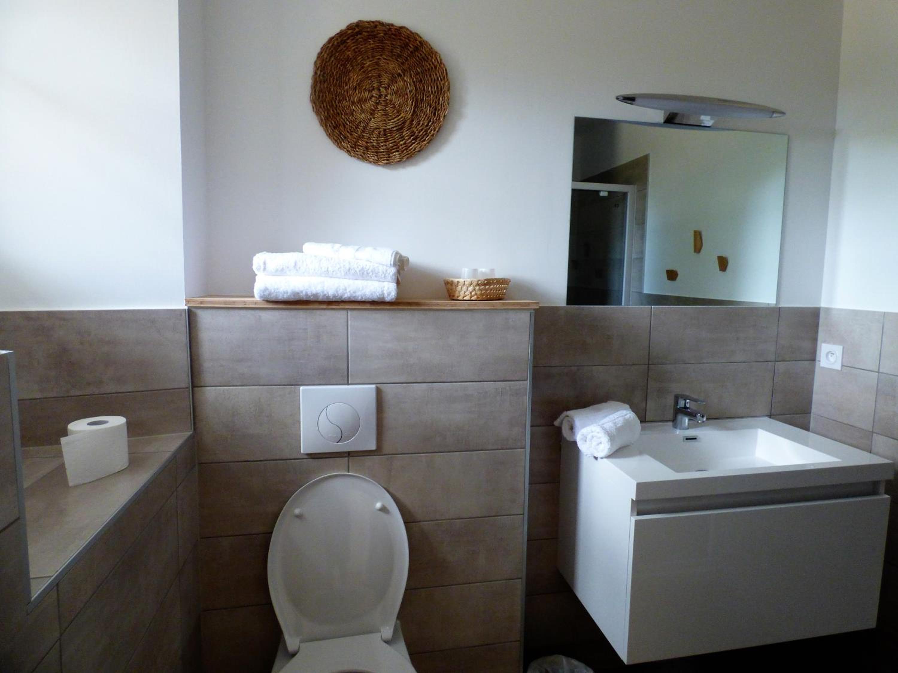 Double Room - Photo 13