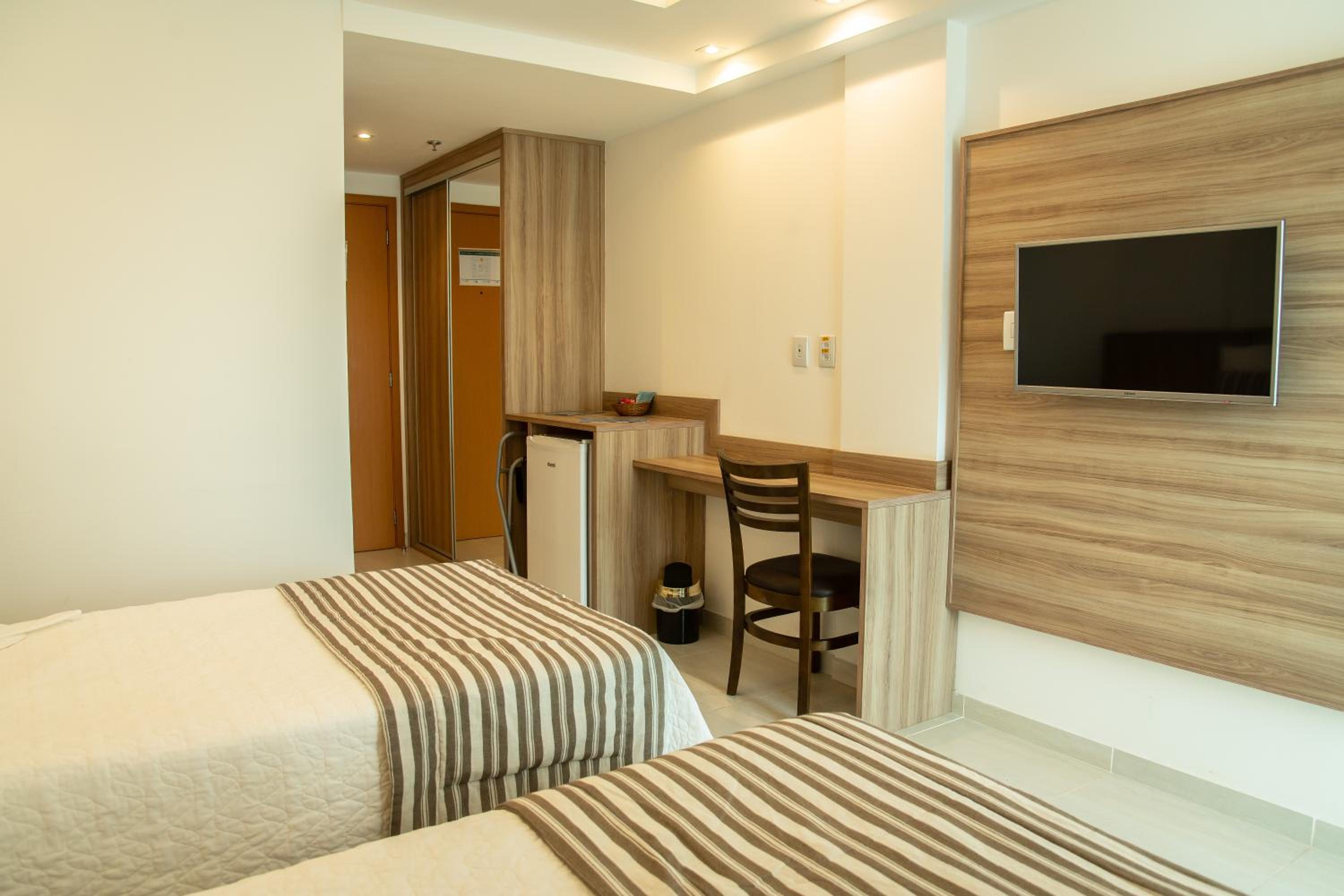 Standard Twin Room photo 2