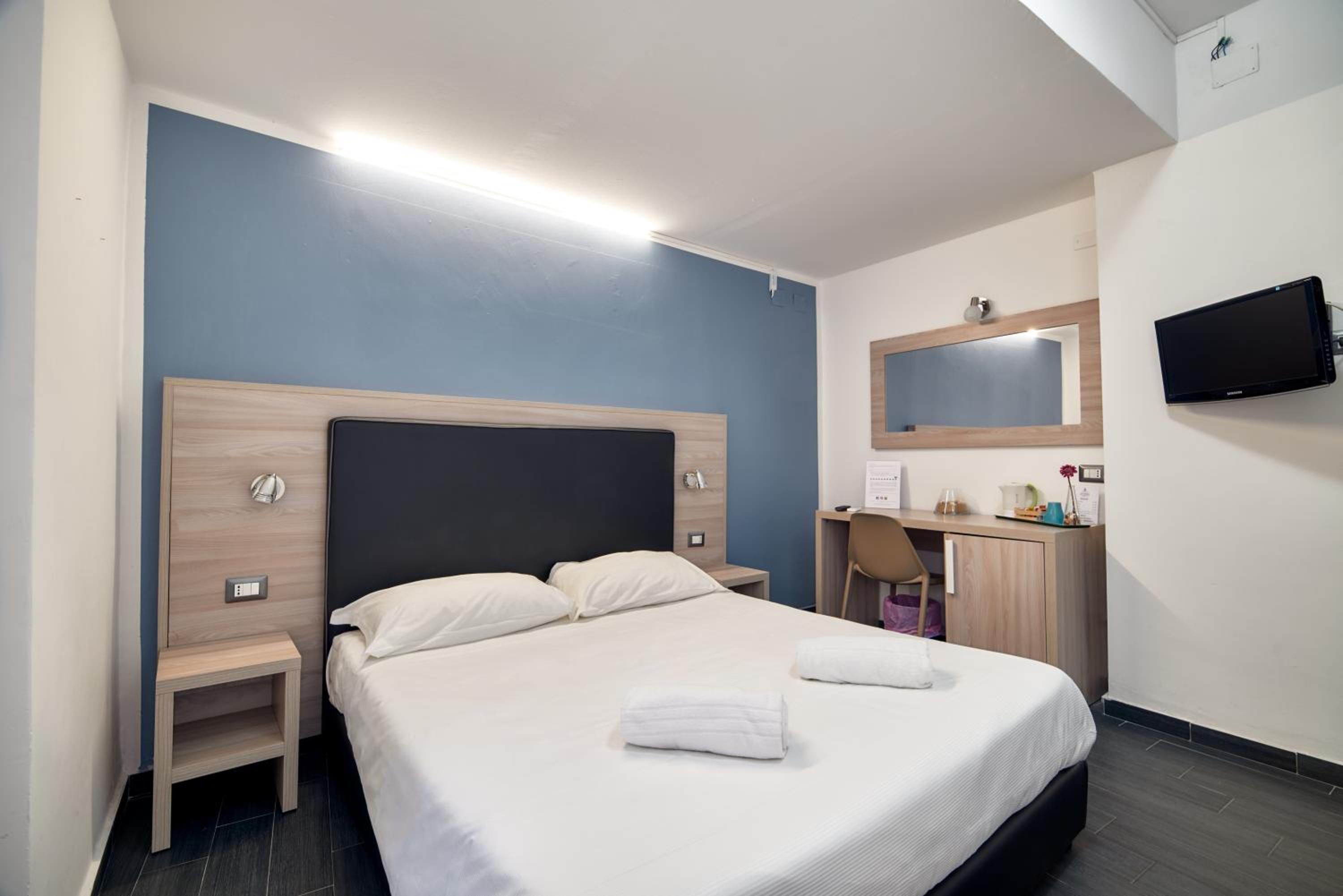 Economy Double Room photo 1