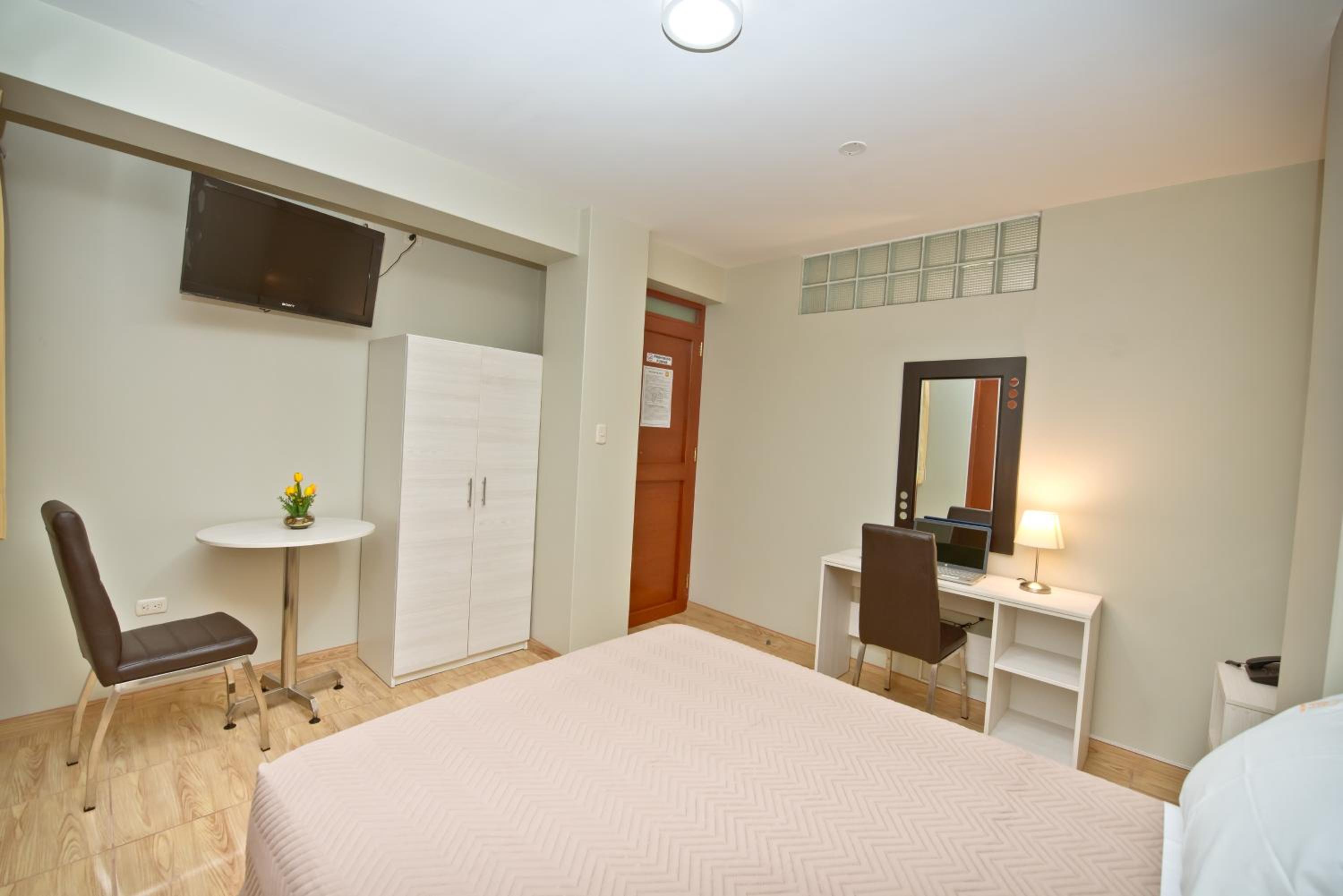 Small Double Room photo 2