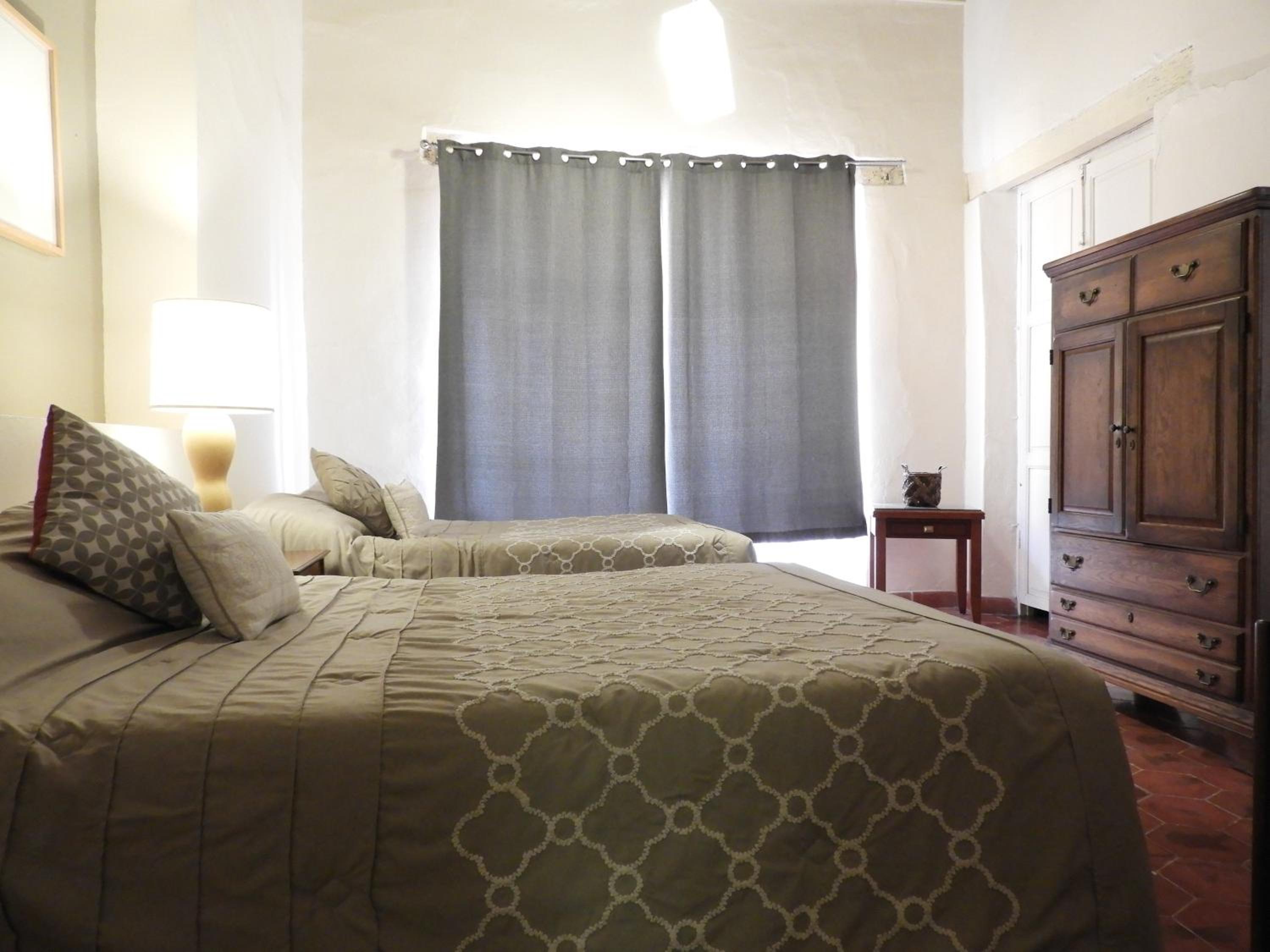 Large Double Room photo 3