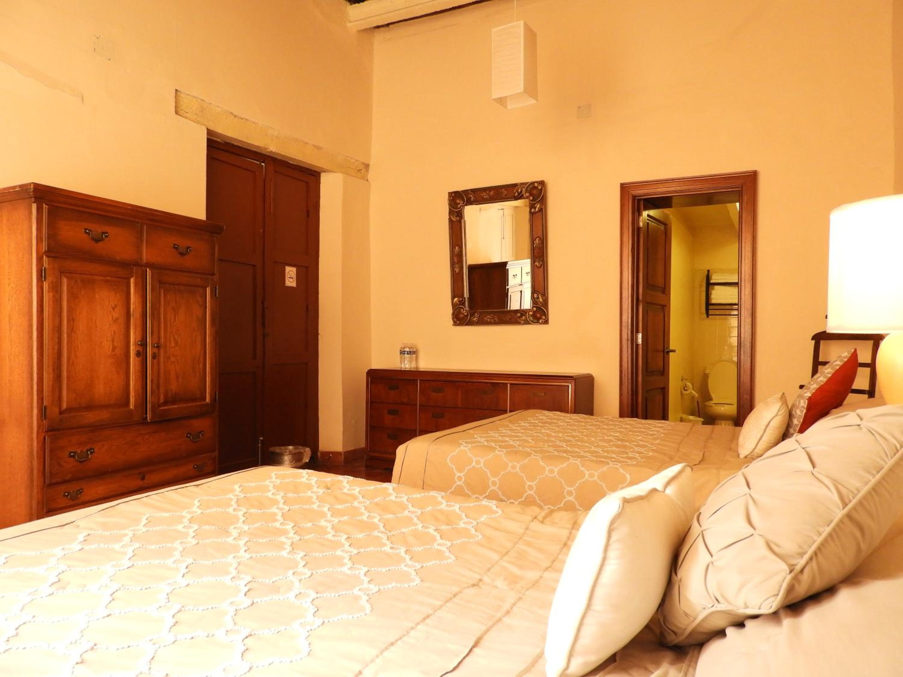 Large Double Room photo 1