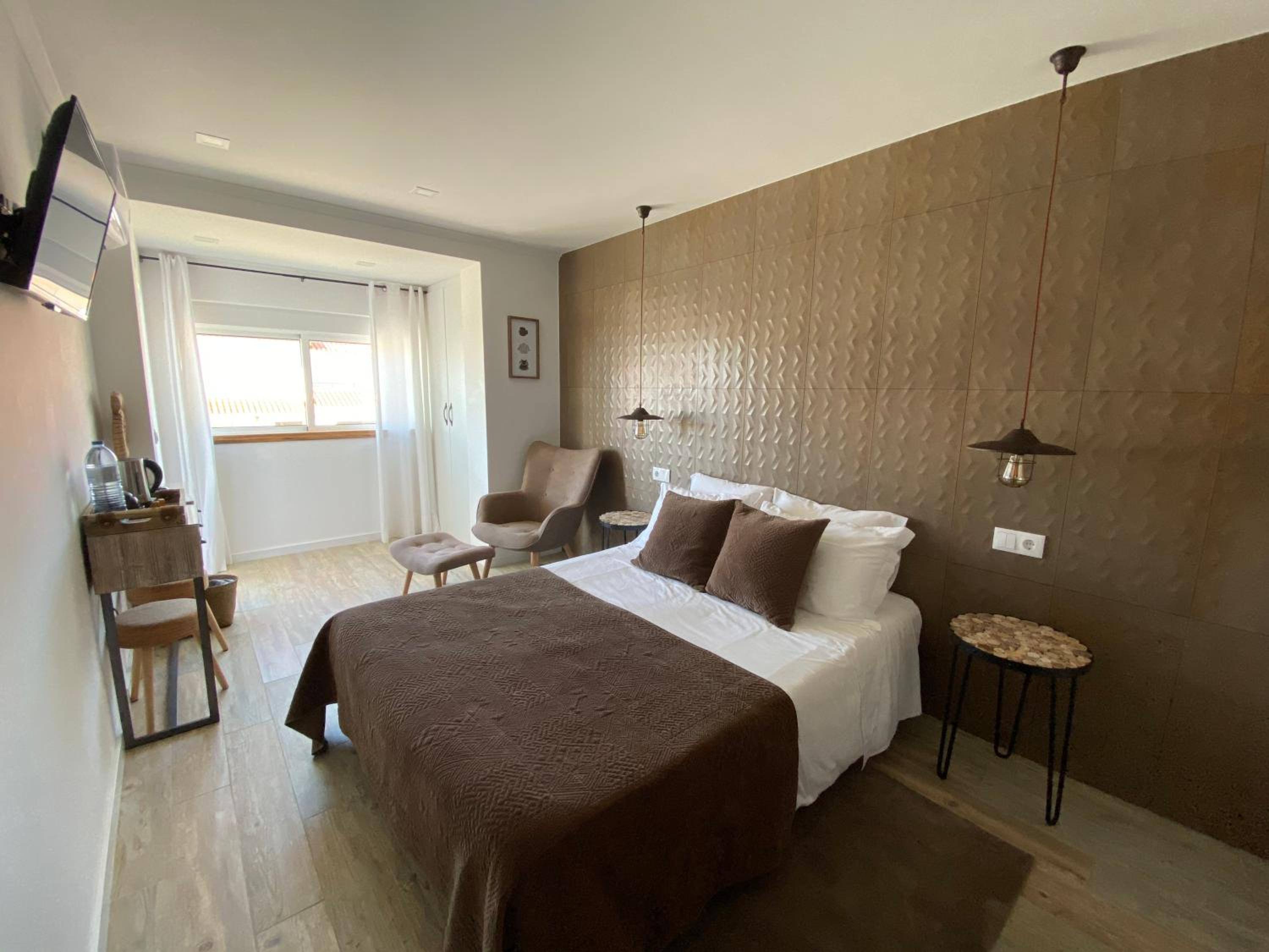 Deluxe Double Room with Balcony photo 3